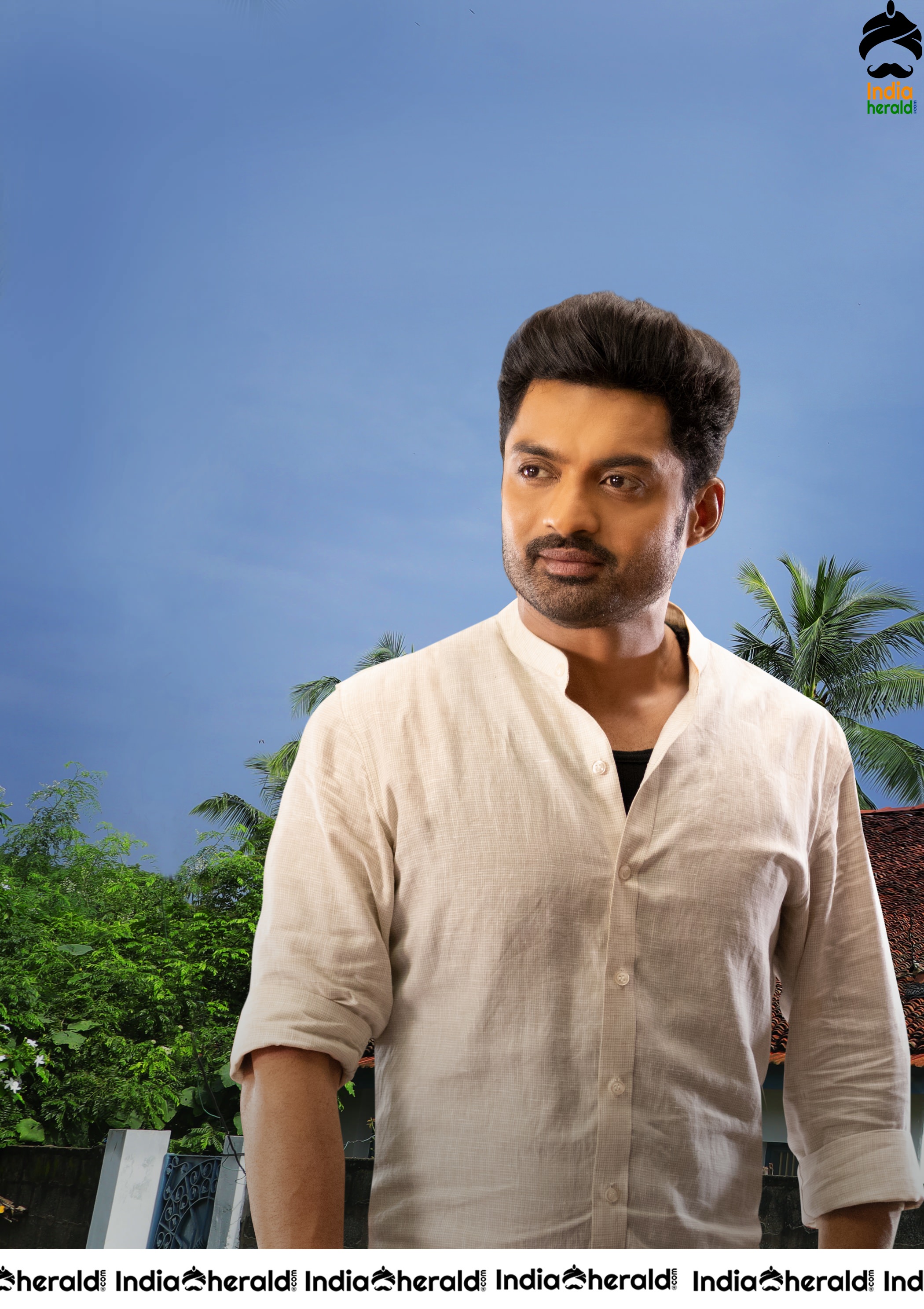 Entha Manchivadavura Movie Stills Set 2