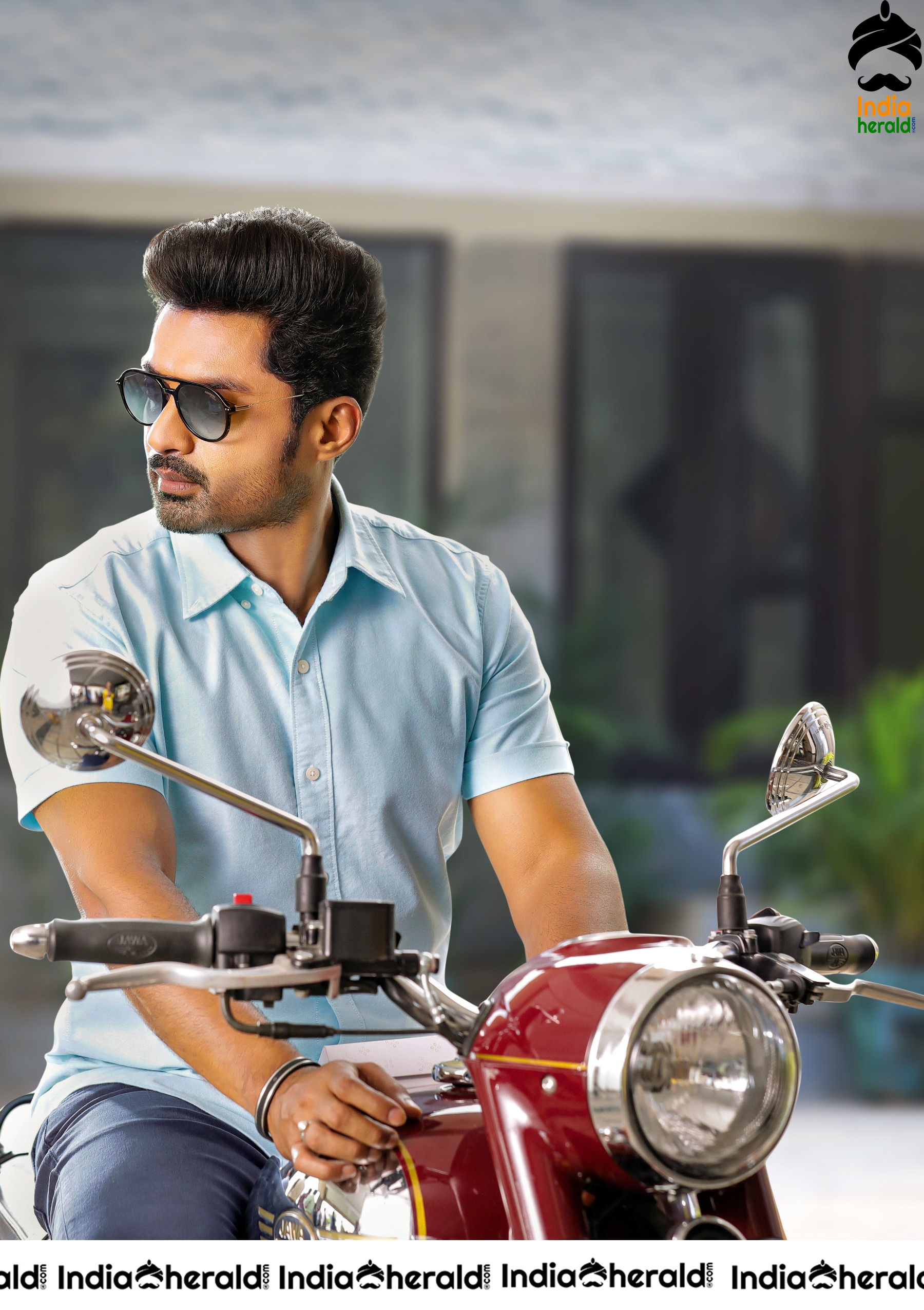 Entha Manchivadavura Movie Stills Set 2