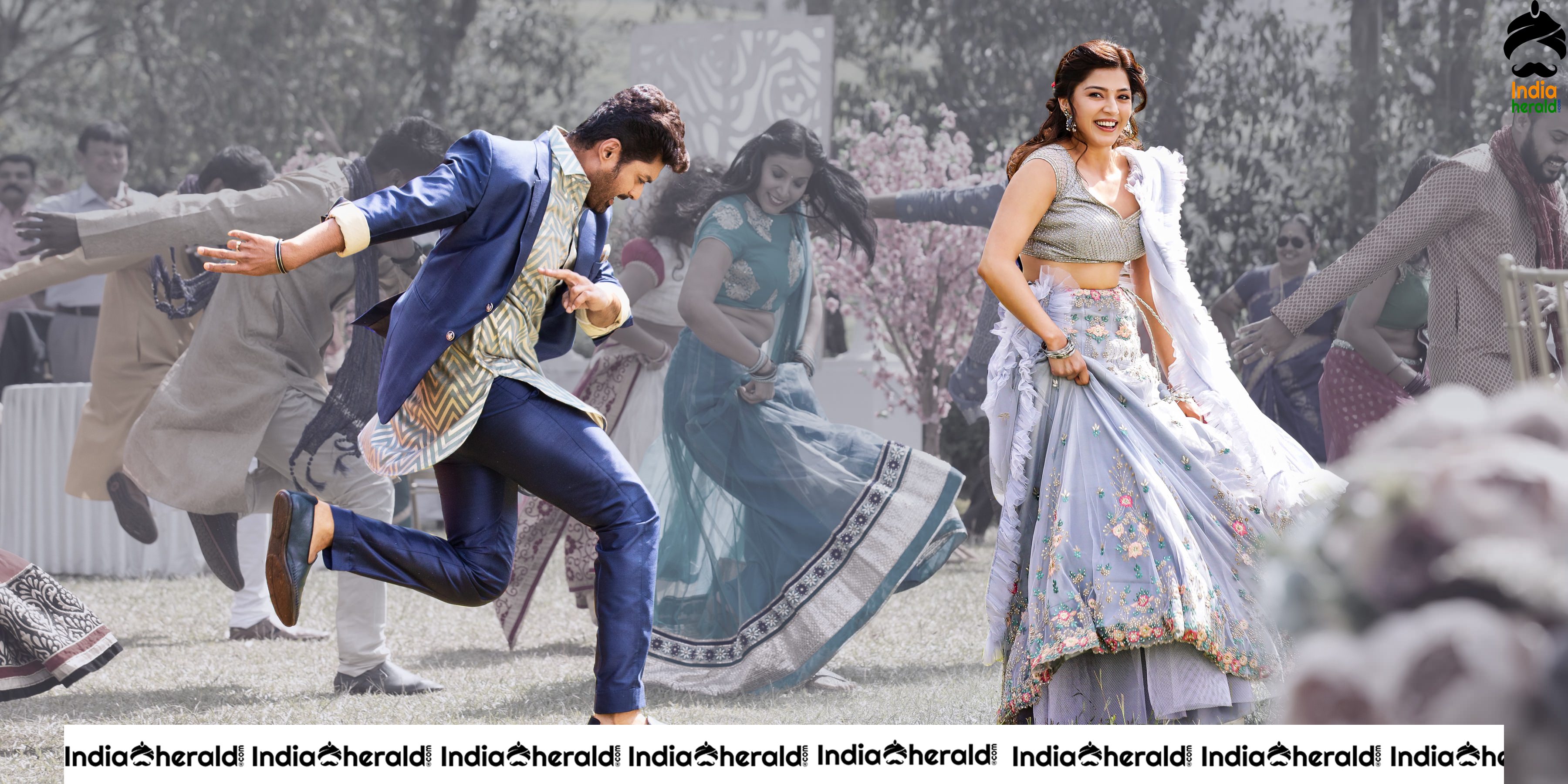 Entha Manchivadavura Movie Stills Set 2