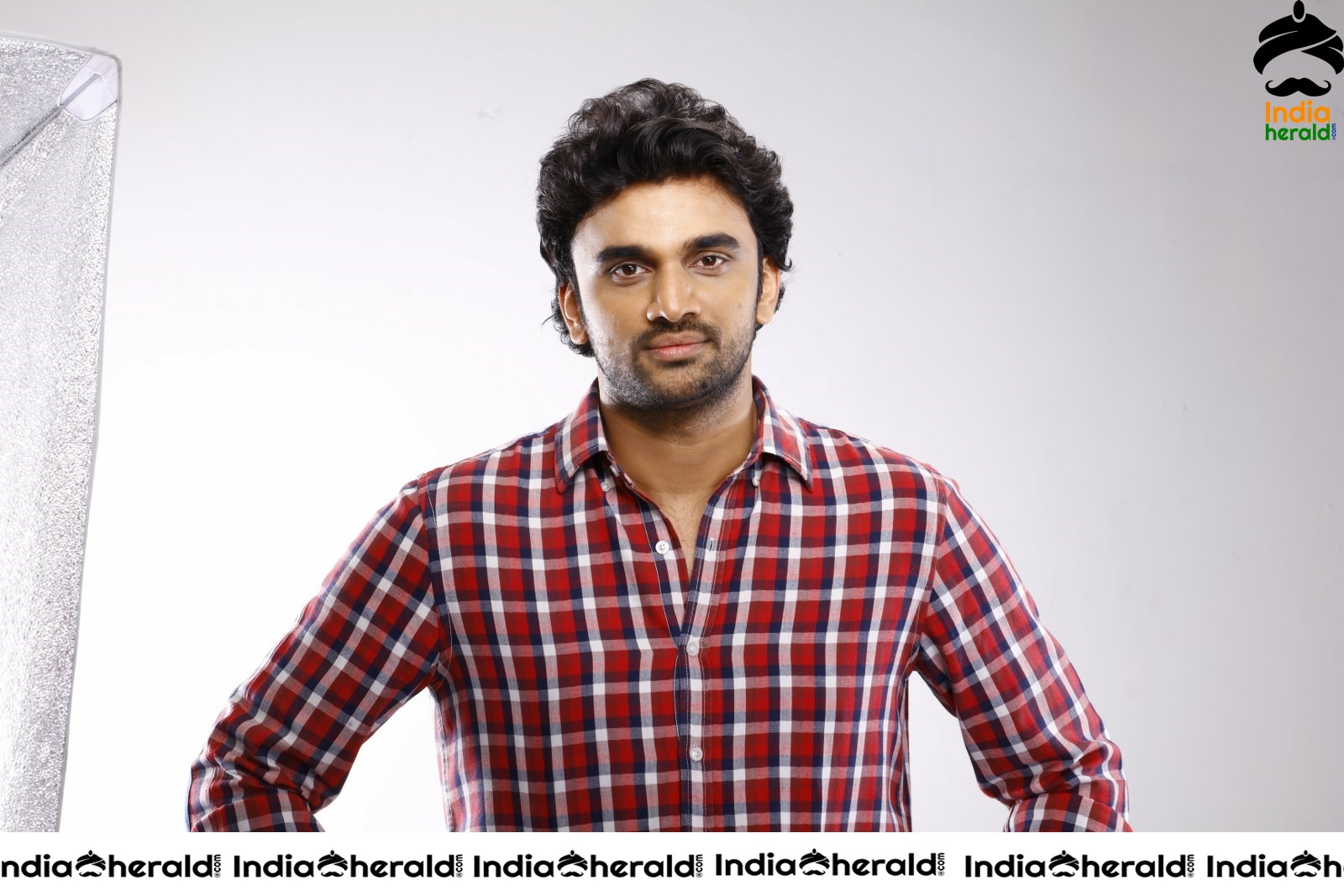 Evvarikee Cheppodhu Movie Stills