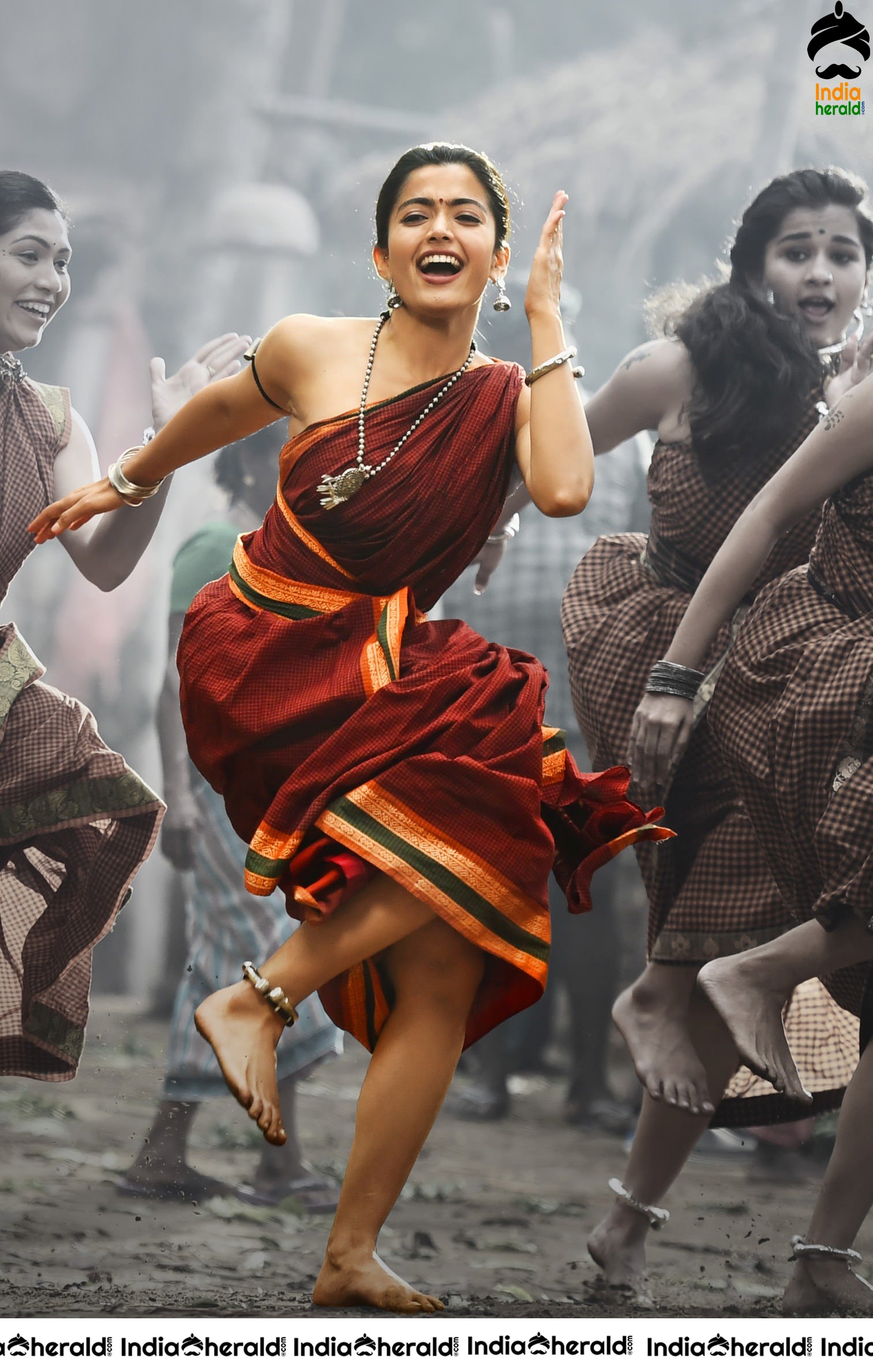 He is So Cute Song Stills from Sarileru Neekevavaru