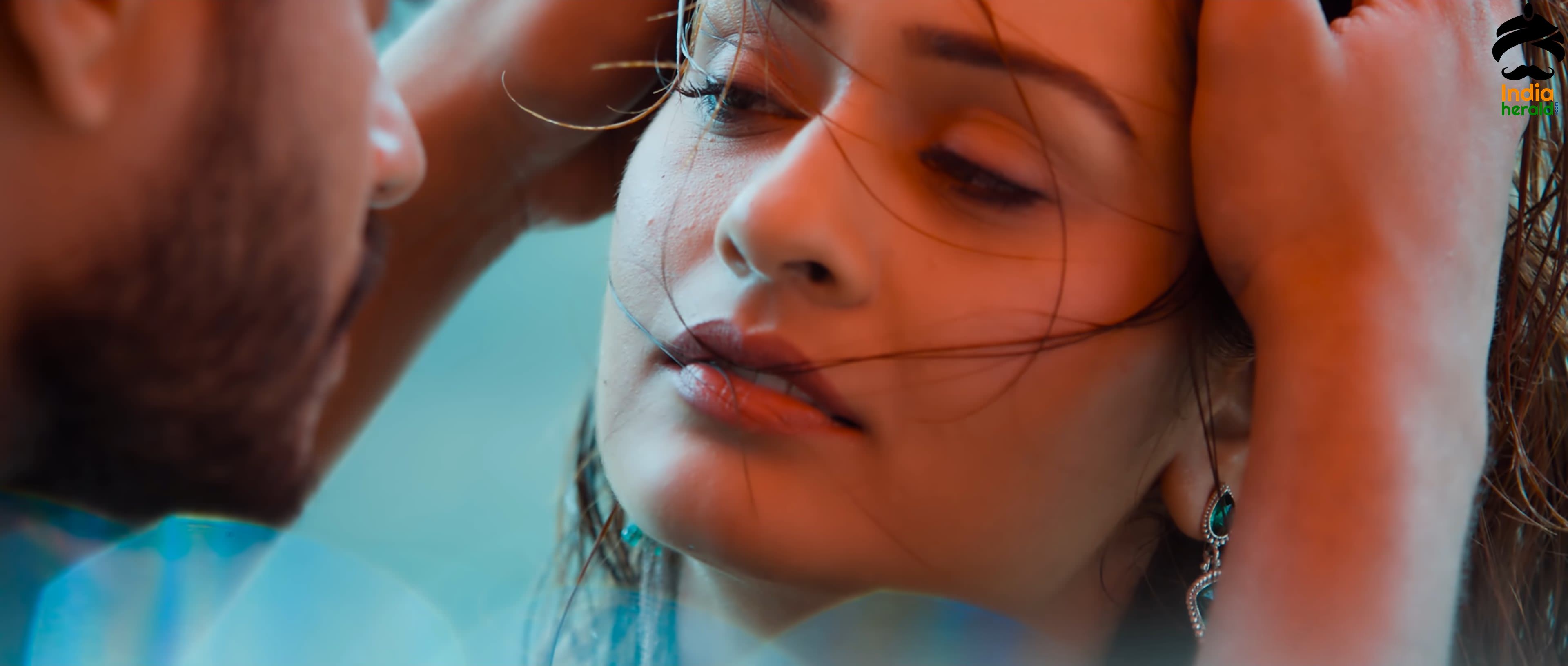 Hot Payal Rajput Will Tempt Your Mood In These RDX Love Stills Set 1