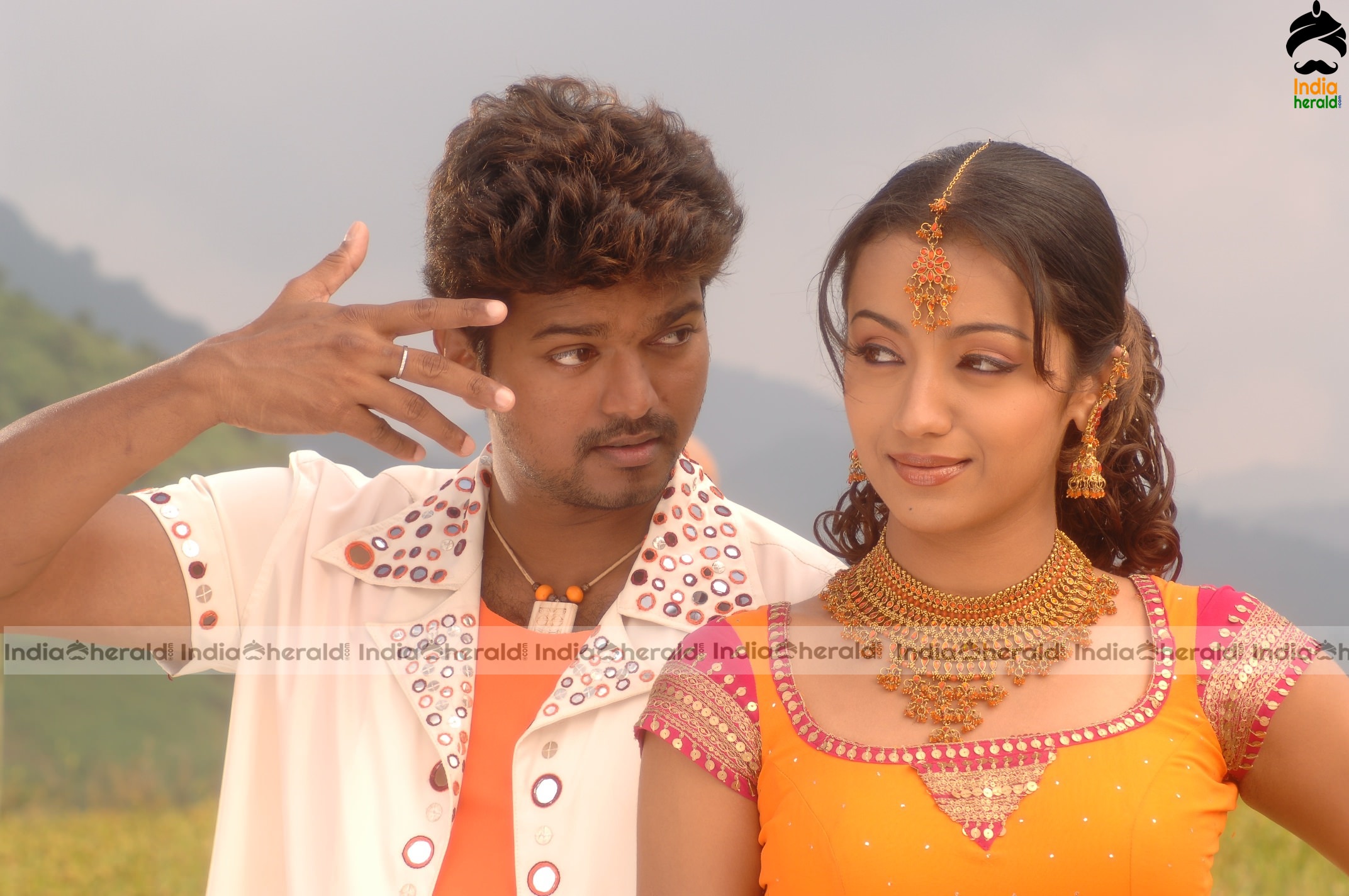 Hot Trisha and Vijay Unseen Stills from Aadhi movie Set 3