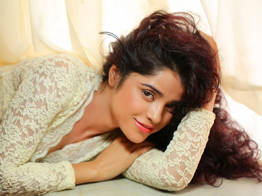 Hot Wall Papers Of Piaa Bajpai