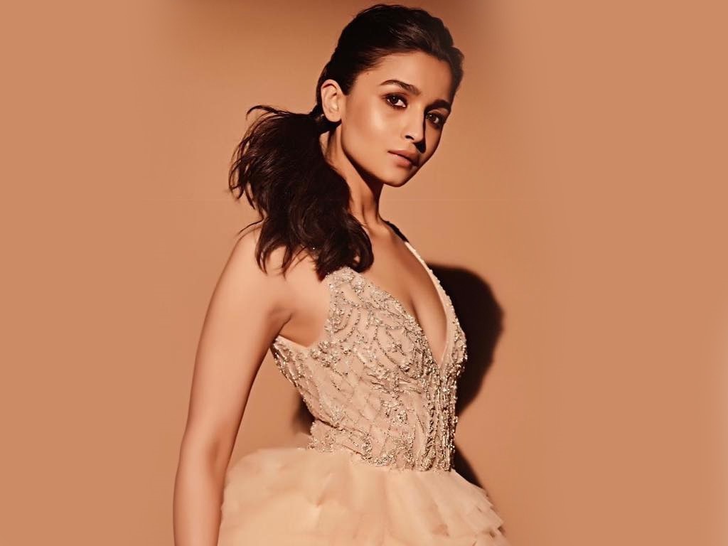 Hot Wallpapers Of Alia Bhatt