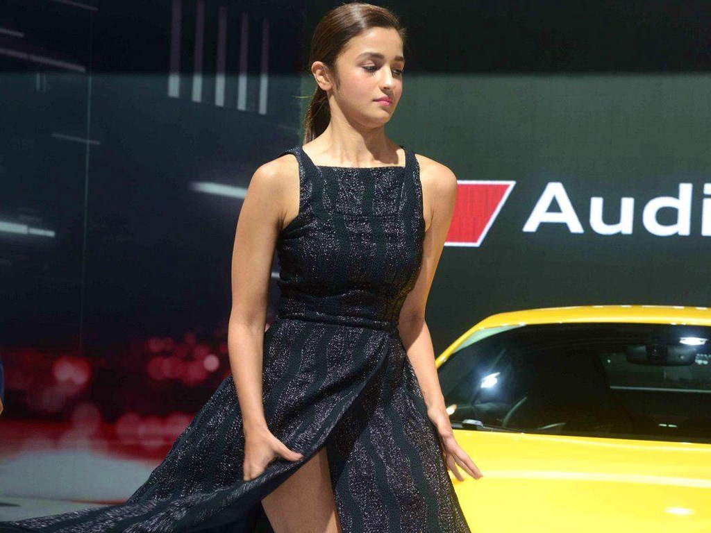 Hot Wallpapers Of Alia Bhatt