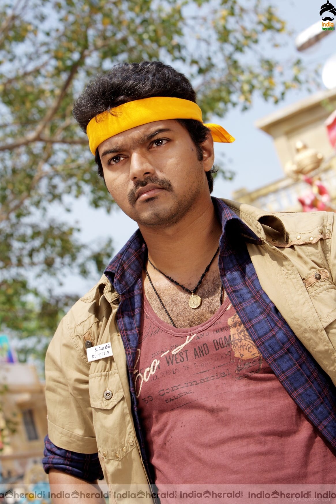 INDIA HERALD EXCLUSIVE Hot Anushka Shetty and Vijay in a Tamil movie during Early Stages Set 4