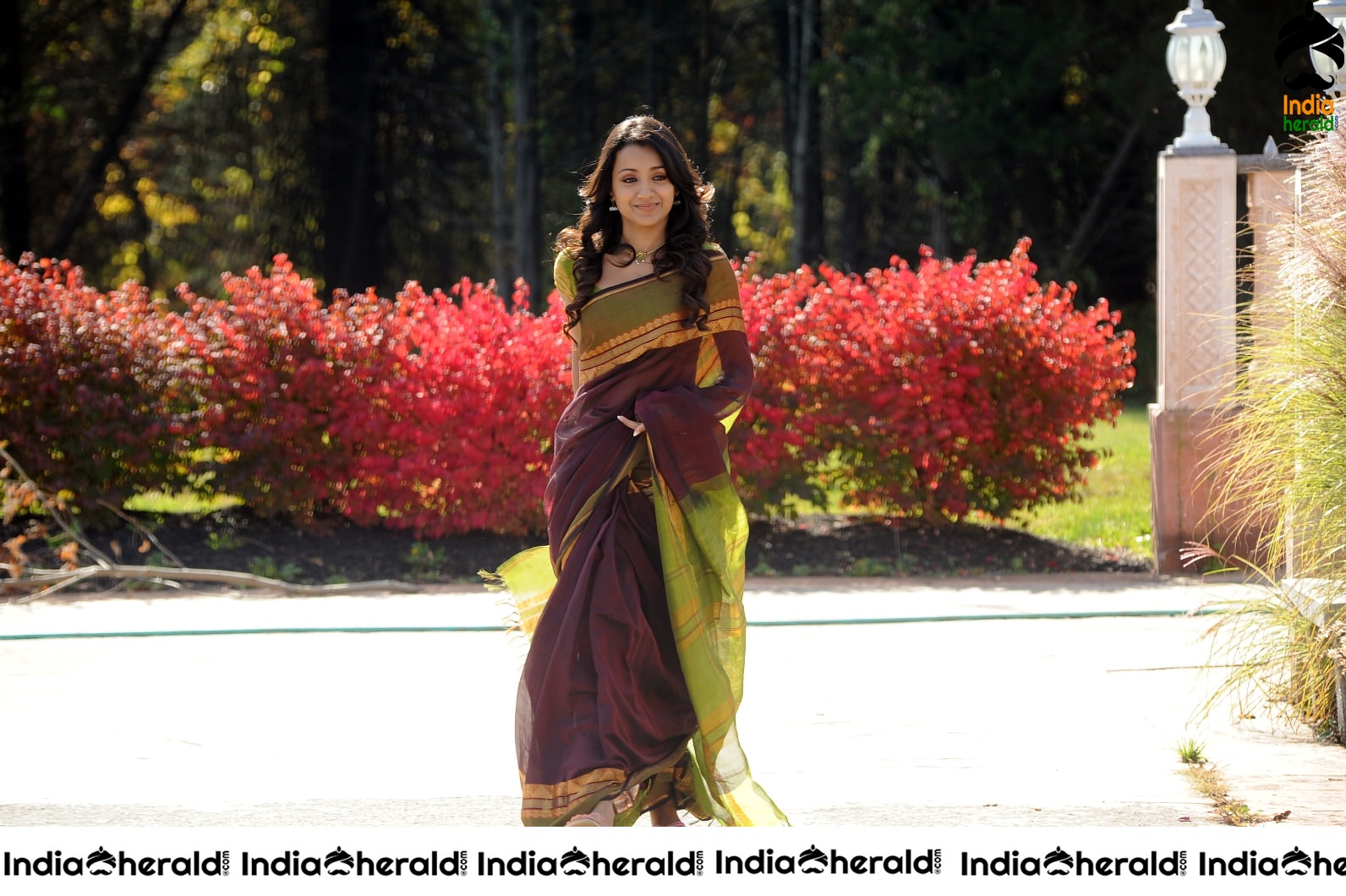 INDIA HERALD EXCLUSIVE PHOTOS OF Vinnaithaandi Varuvaayaa Movie as we celebrate 10th Anniversary Set 1