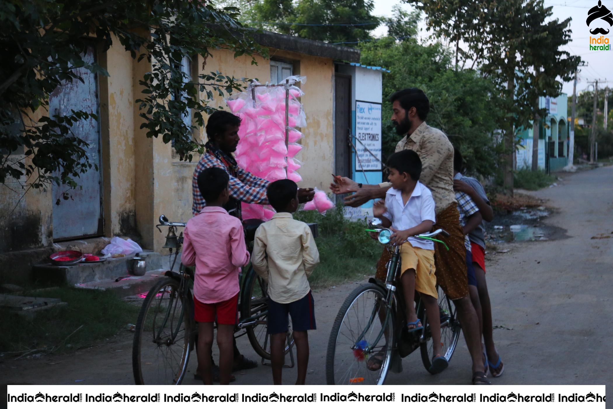 Irumbu Manithan Tamil Movie Stills Set 2