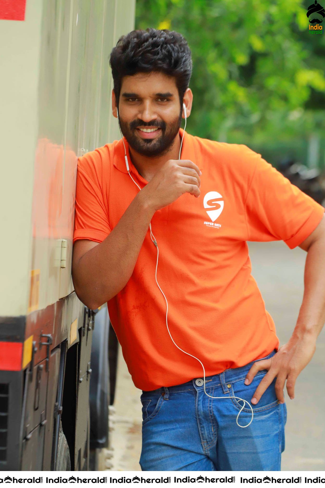 Kaavalthurai Ungal Nanban Movie HD Stills