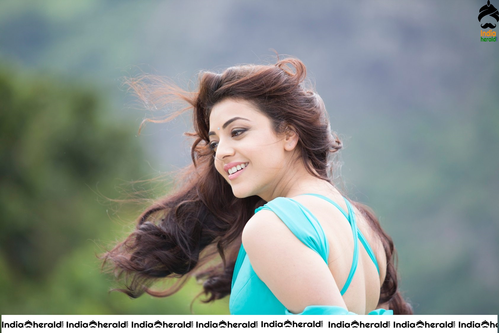 Kajal Aggarwal and Jiiva in Kavalai Venaam movie HD Stills Set 2