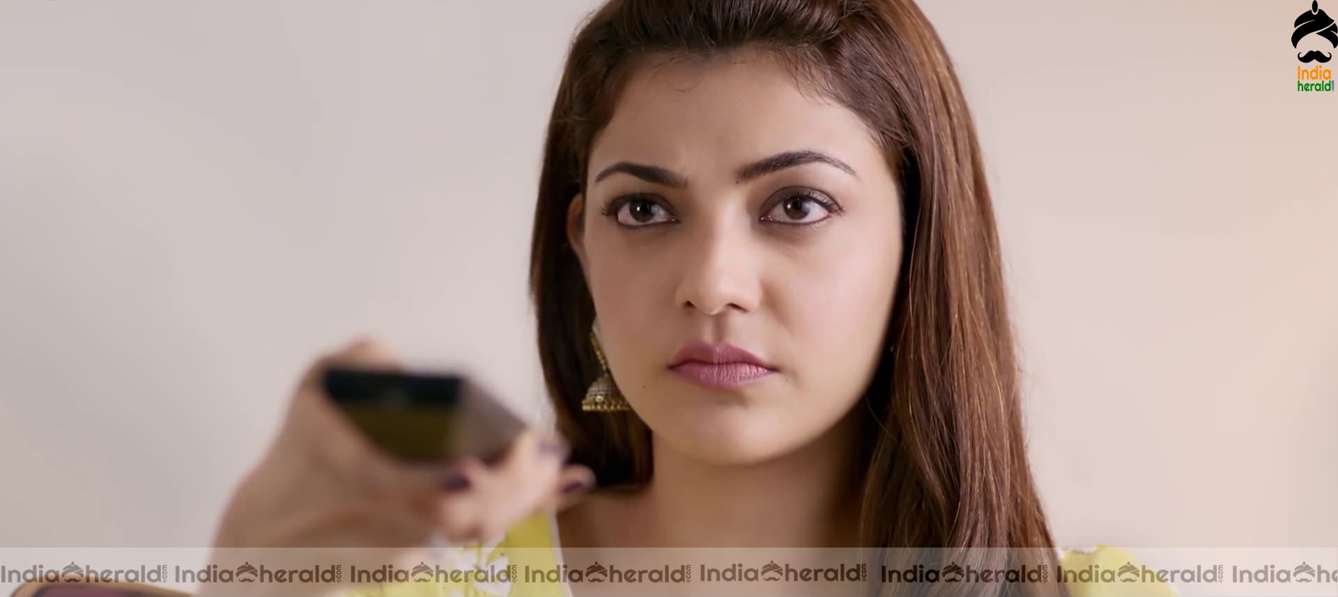 Kajal Aggarwal and Vijay unseen stills from Mersal Set 4