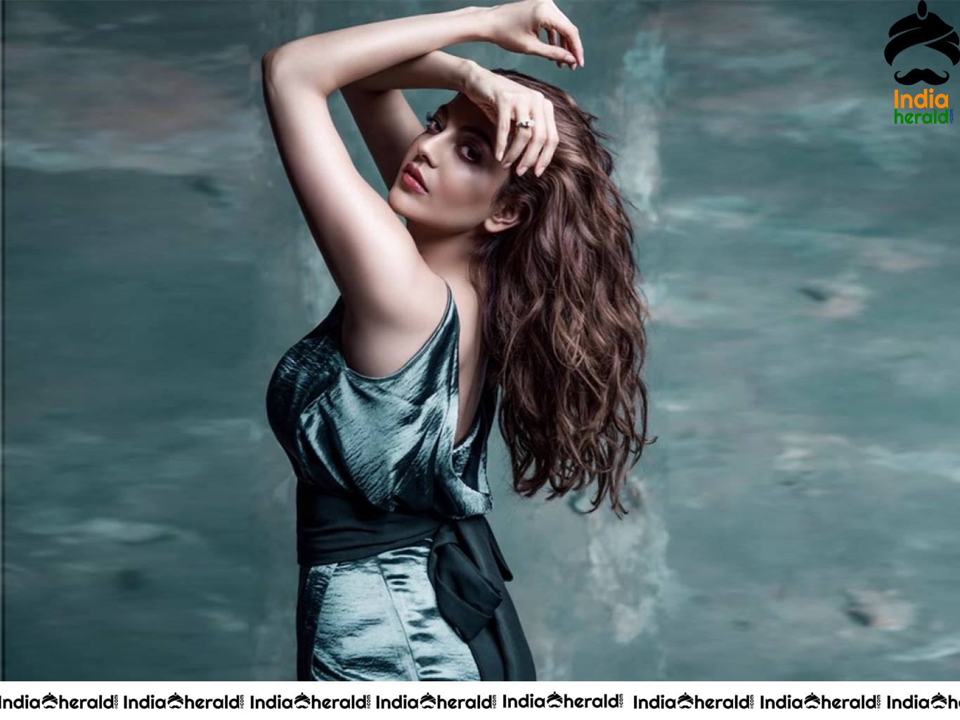 Kajal Aggarwal Tempting Hot Wallpapers