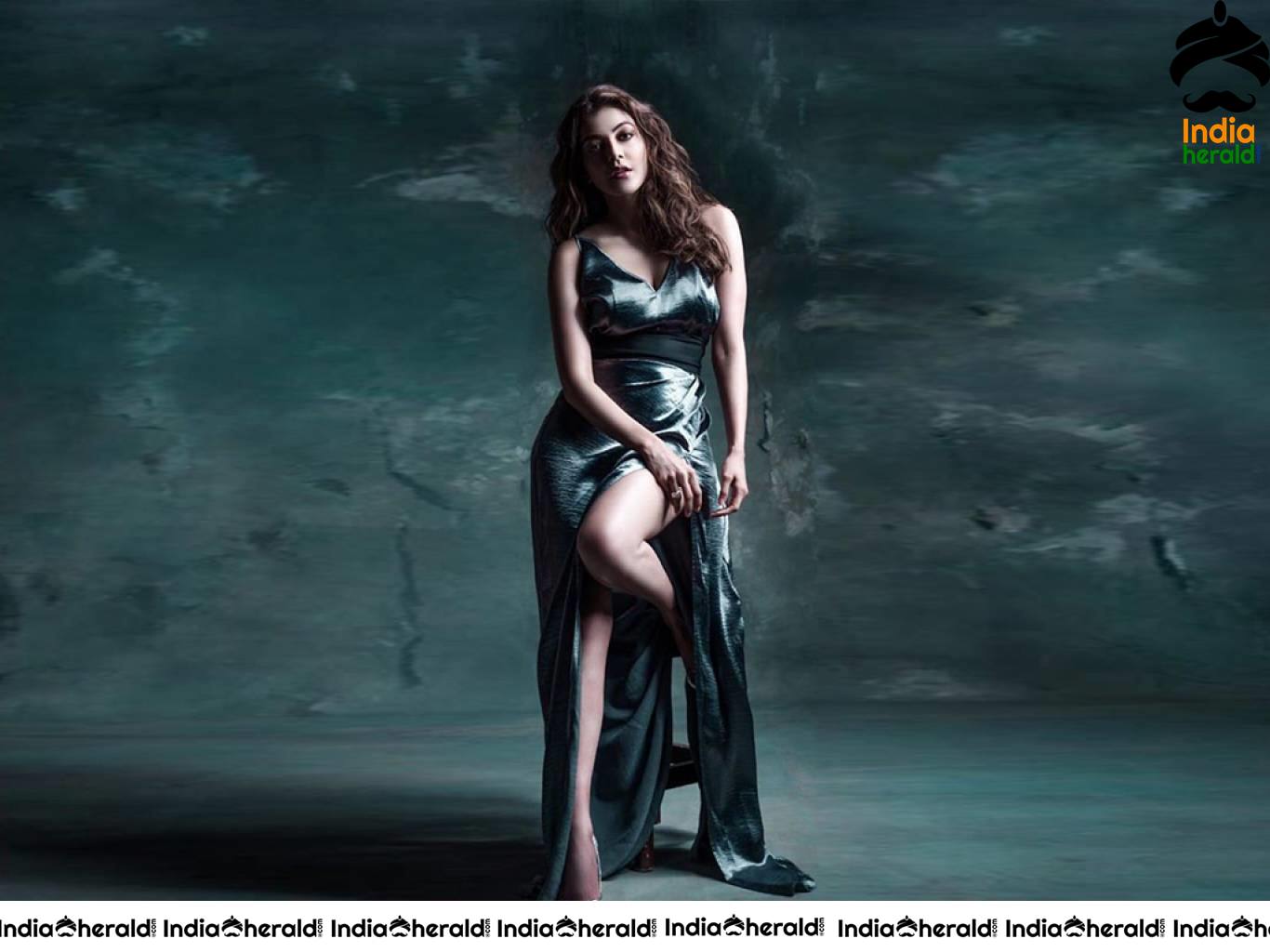 Kajal Aggarwal Tempting Hot Wallpapers