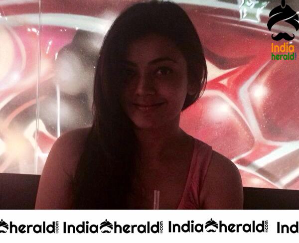 Kajal Unseen Photos with Friends and Family Set 3