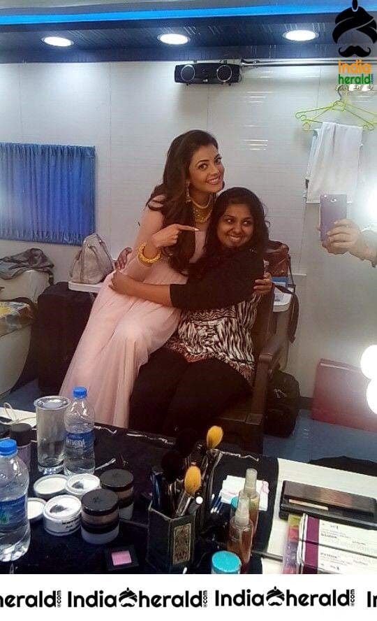 Kajal Unseen Photos with Friends and Family Set 5