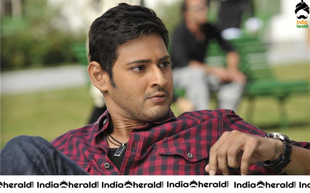 Mahesh Babu and Samanth Akkineni Photos from Dookudu Movie Set 1