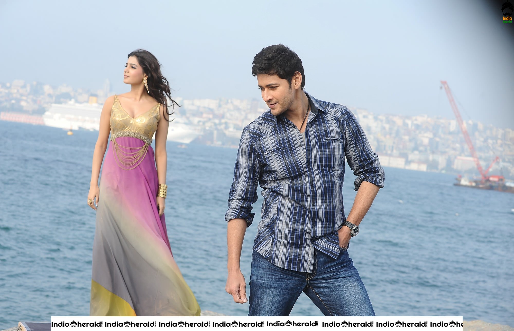 Mahesh Babu and Samanth Akkineni Photos from Dookudu Movie Set 2