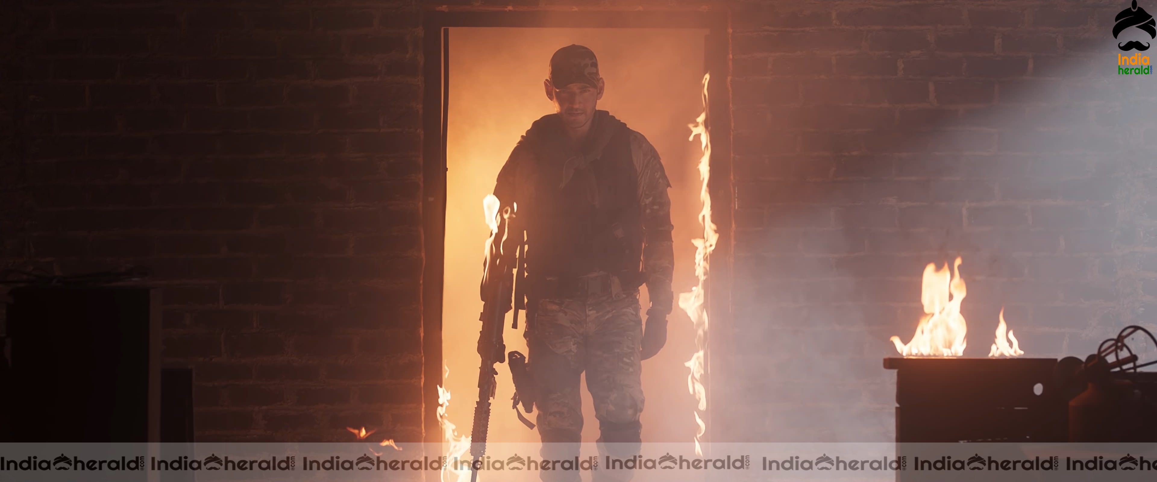 Mahesh Babu in Sarileru Neekevvaru Teaser HD Photos Set 1