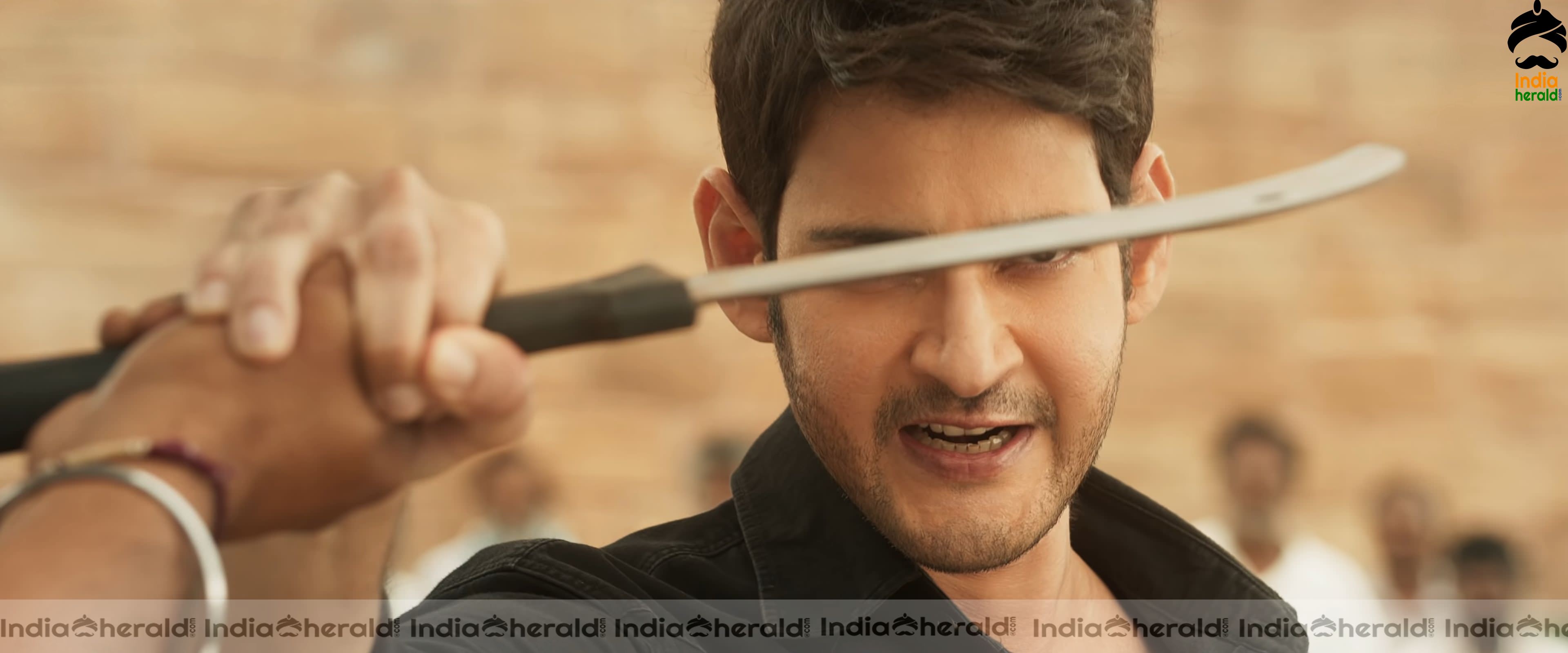 Mahesh Babu in Sarileru Neekevvaru Teaser HD Photos Set 2