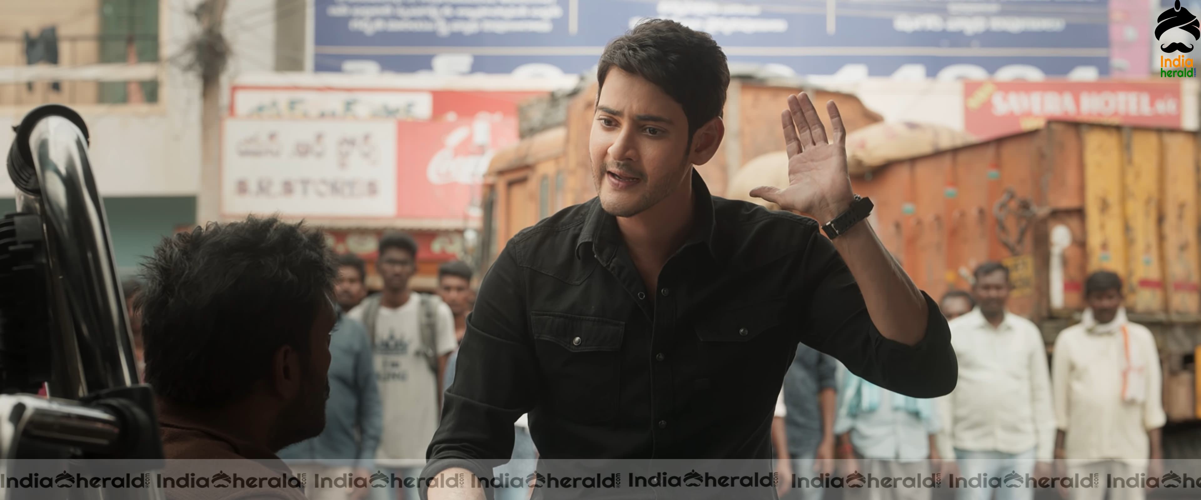 Mahesh Babu in Sarileru Neekevvaru Teaser HD Photos Set 2