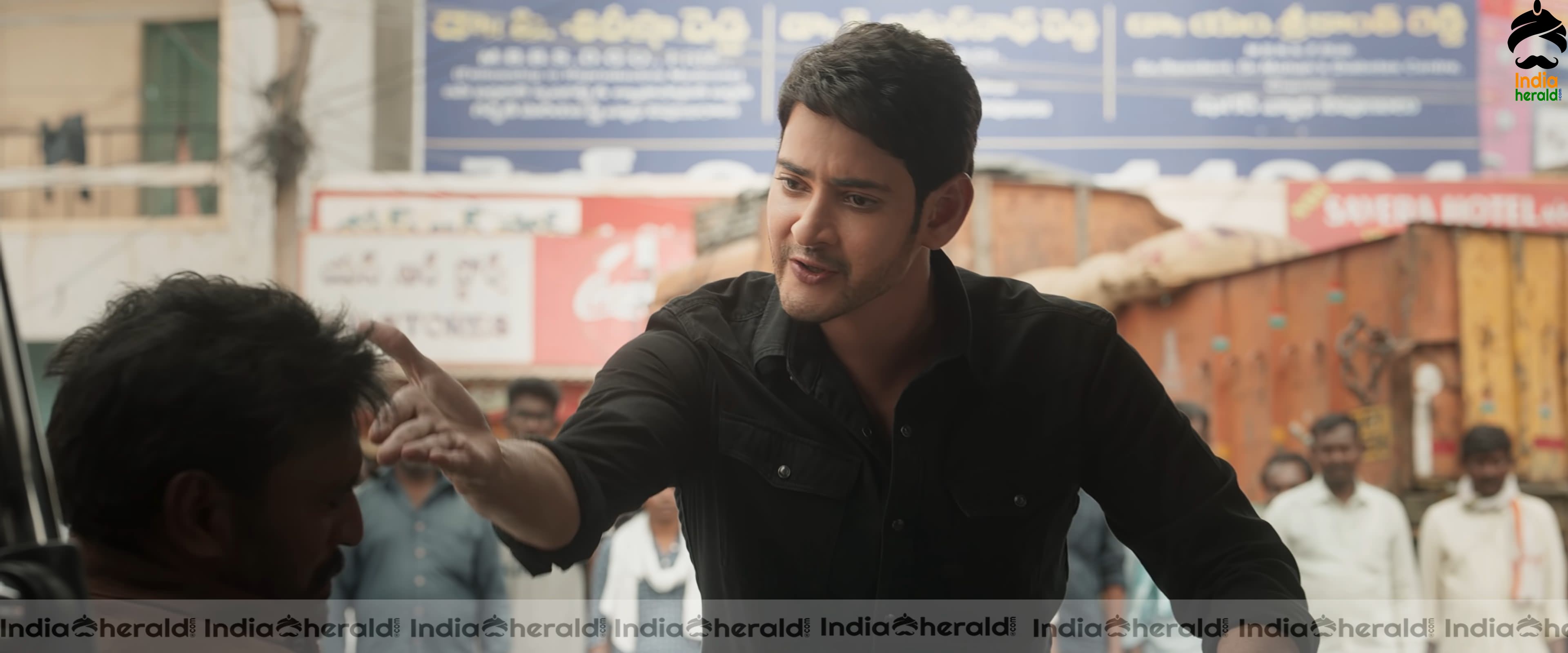 Mahesh Babu in Sarileru Neekevvaru Teaser HD Photos Set 2