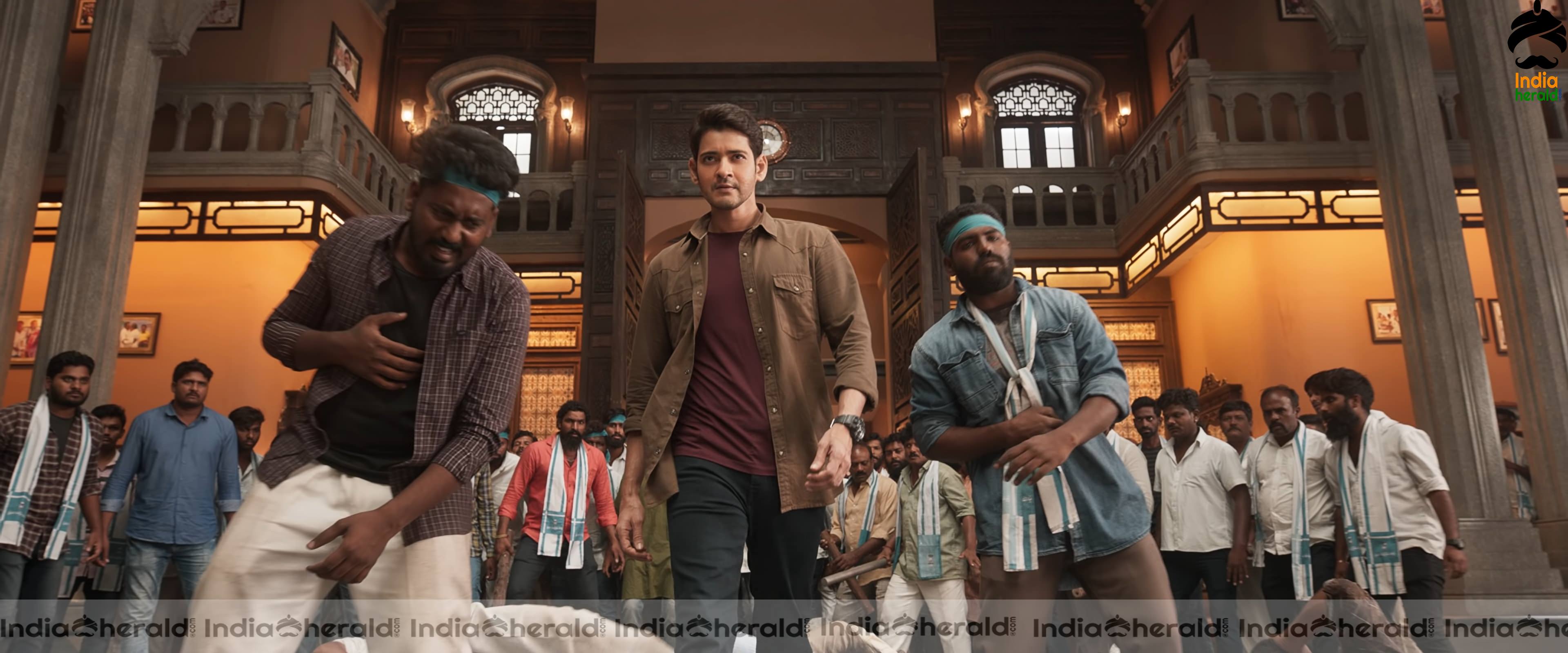 Mahesh Babu in Sarileru Neekevvaru Teaser HD Photos Set 3