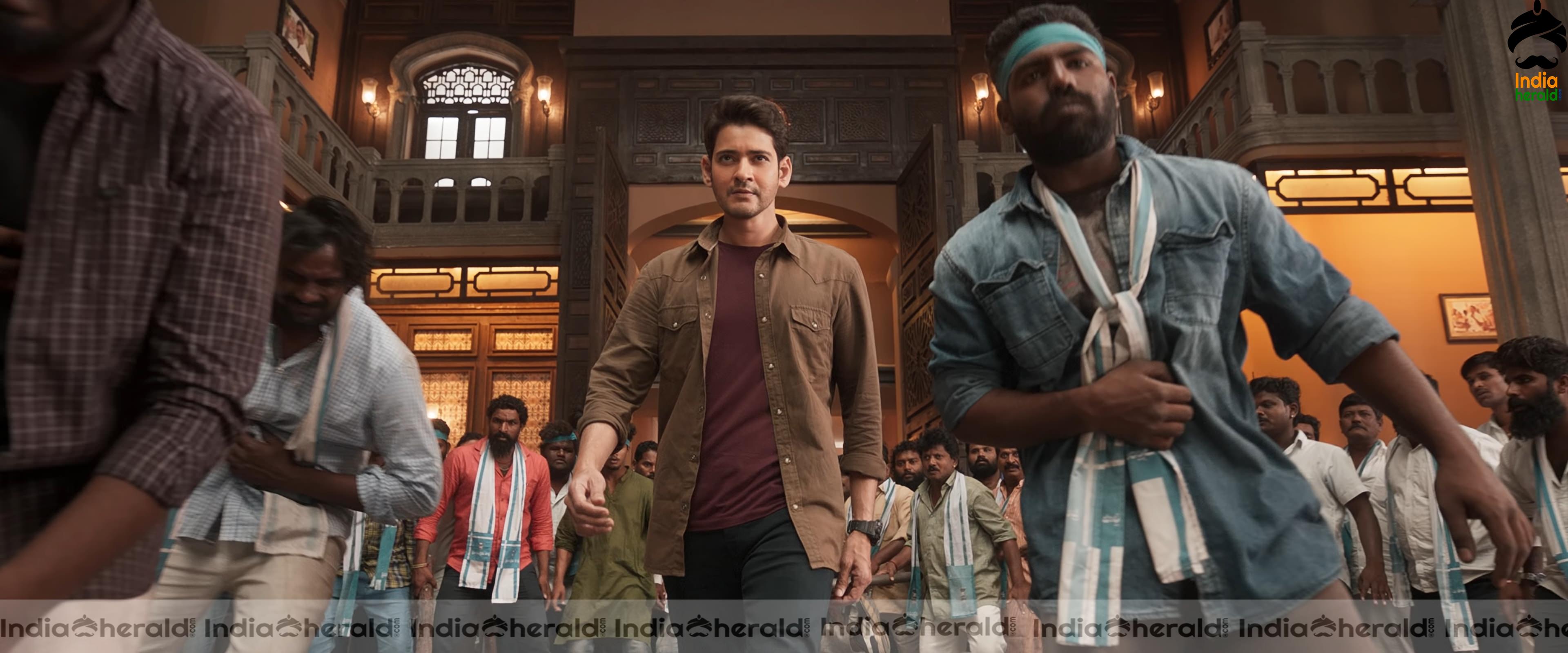 Mahesh Babu in Sarileru Neekevvaru Teaser HD Photos Set 3