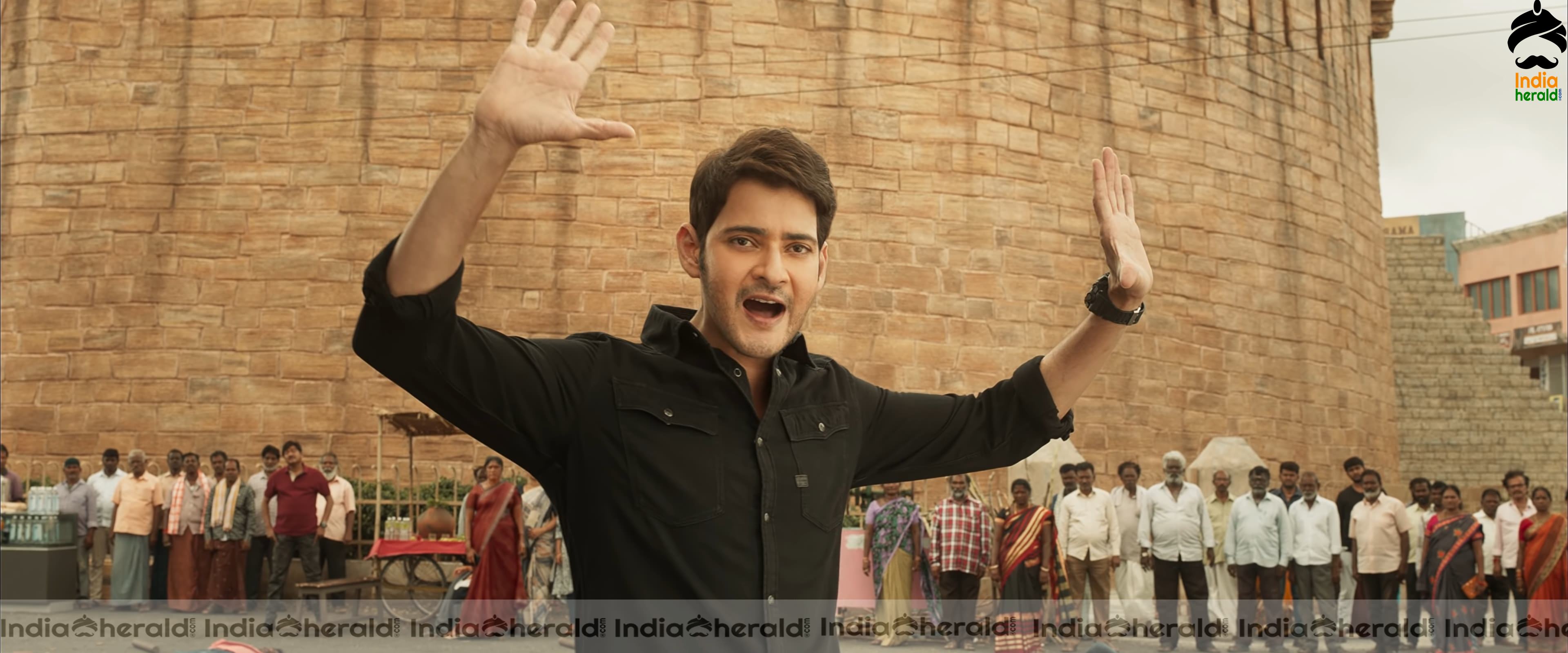 Mahesh Babu in Sarileru Neekevvaru Teaser HD Photos Set 3