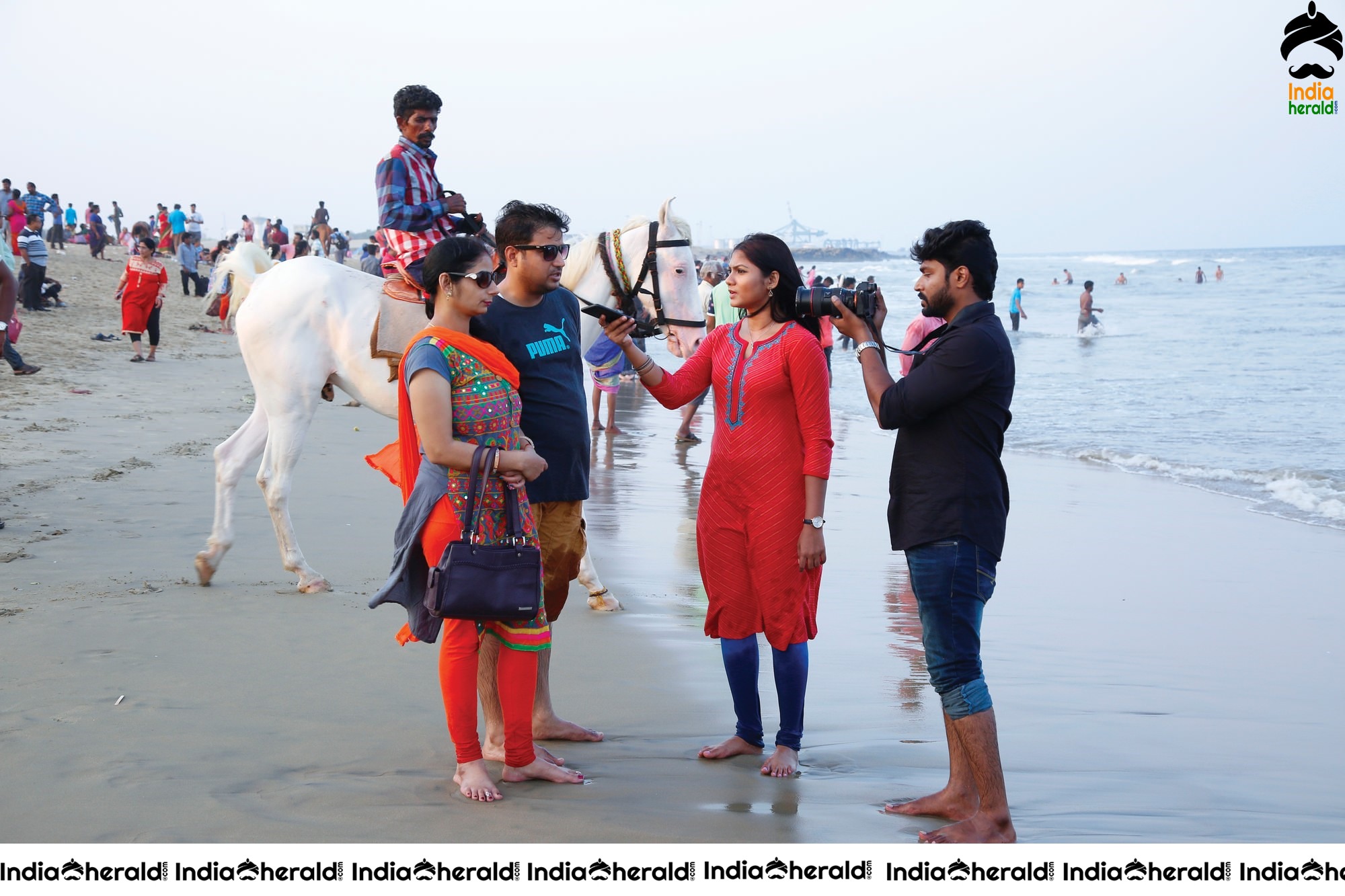 Marina Puratchi Movie Photo Stills