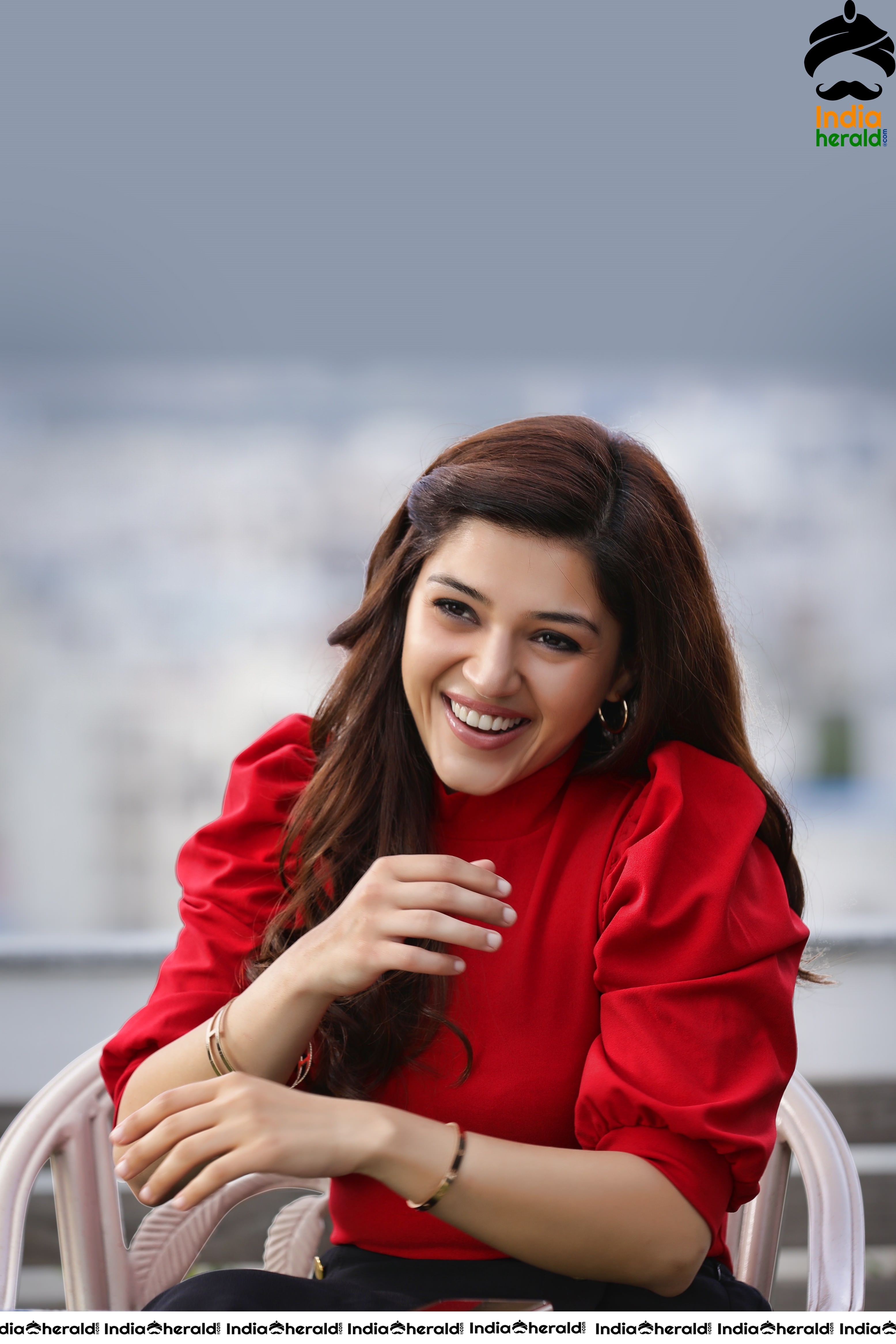 MEHREEN BIRTHDAY POSTER FROM ENTHA MANCHI VADAVURA MOVIE