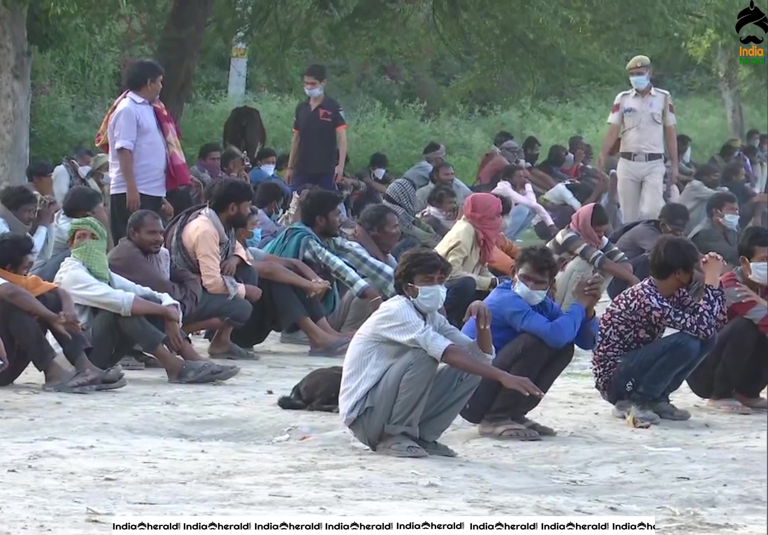 Migrant workers shifted to shelter homes n different parts of Delhi amid Corona Virus lockdown