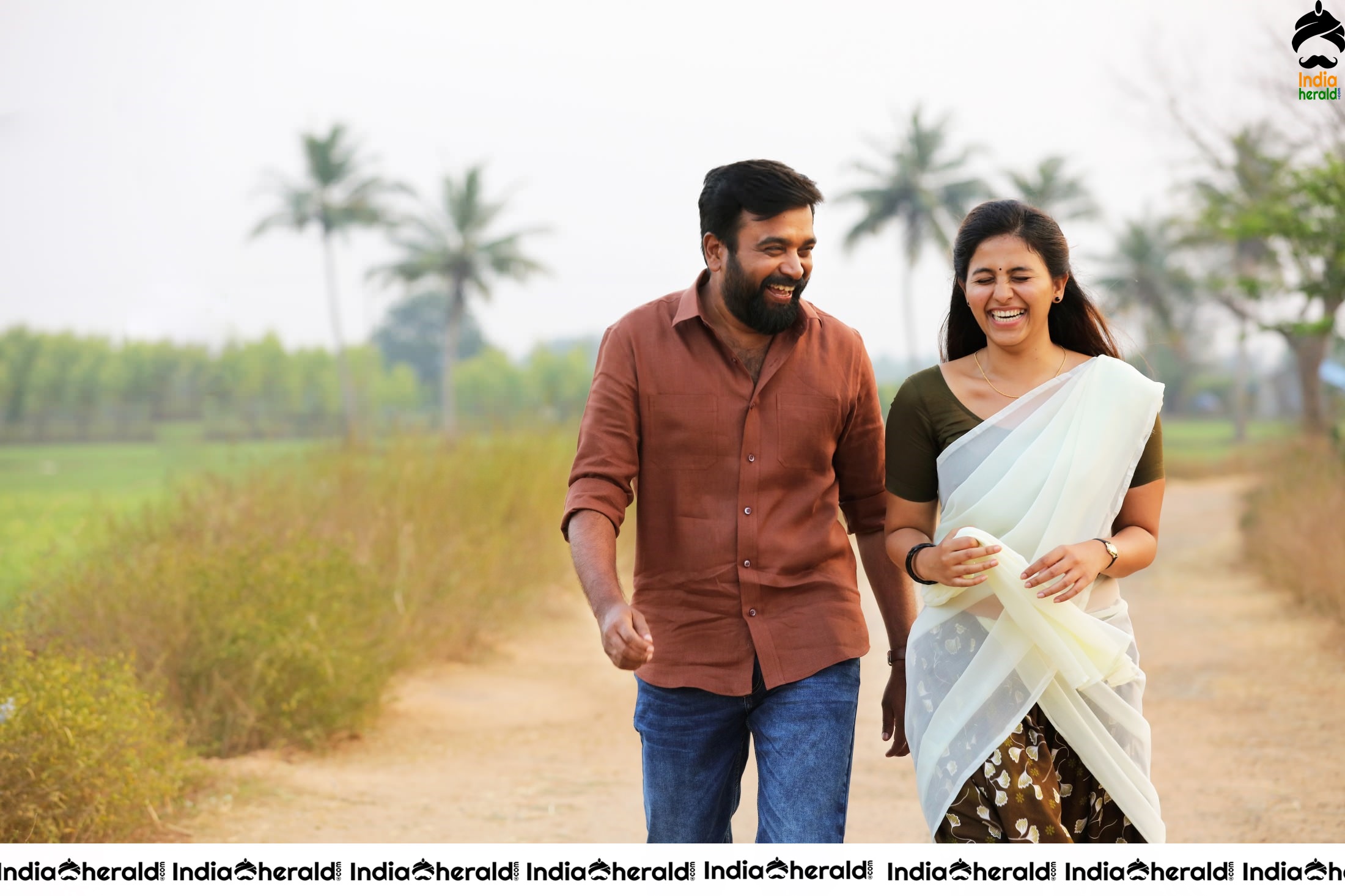 Naadodigal 2 Movie Stills and Working Stills