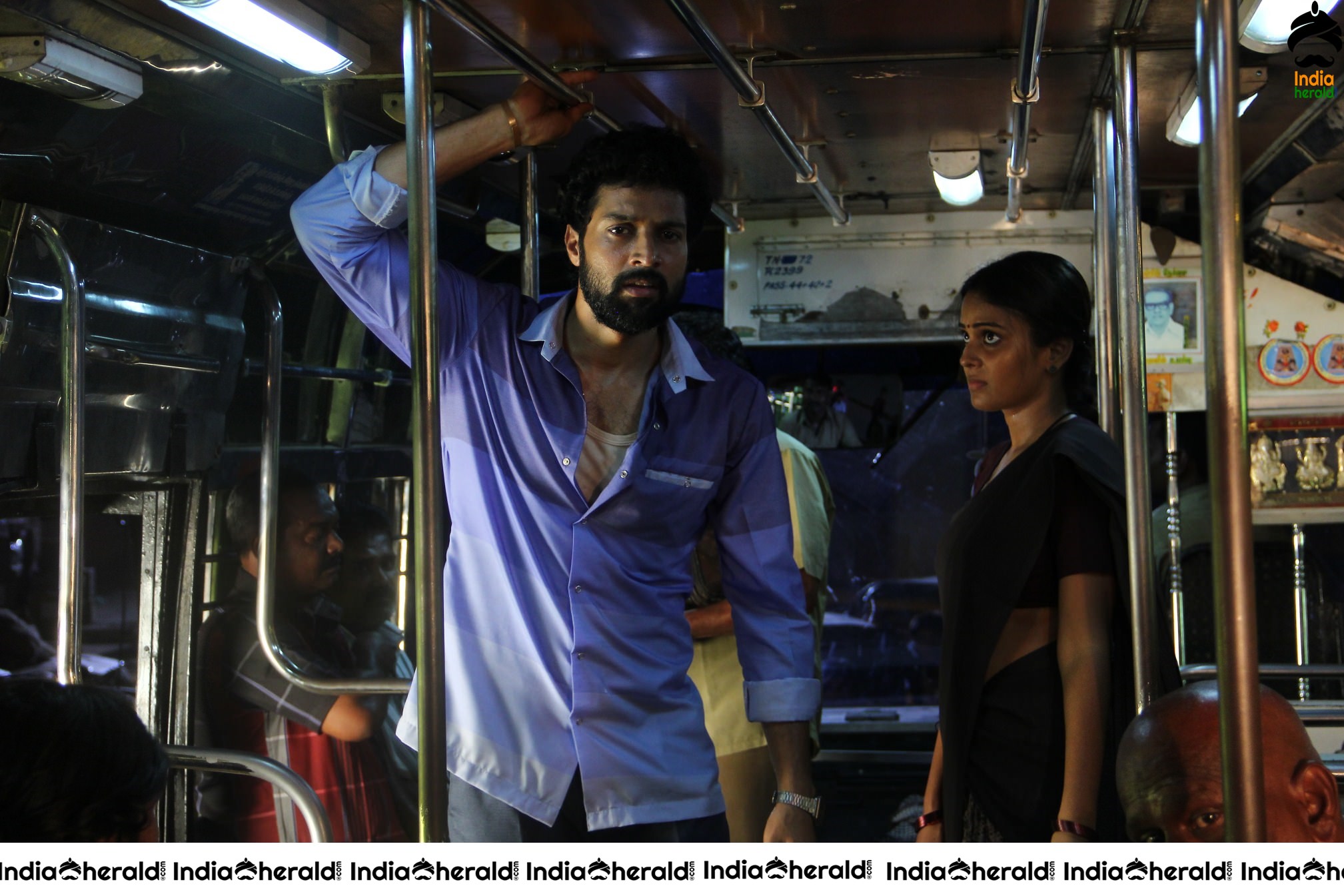 Naan Avalai Santhithapothu Movie Stills Set 1