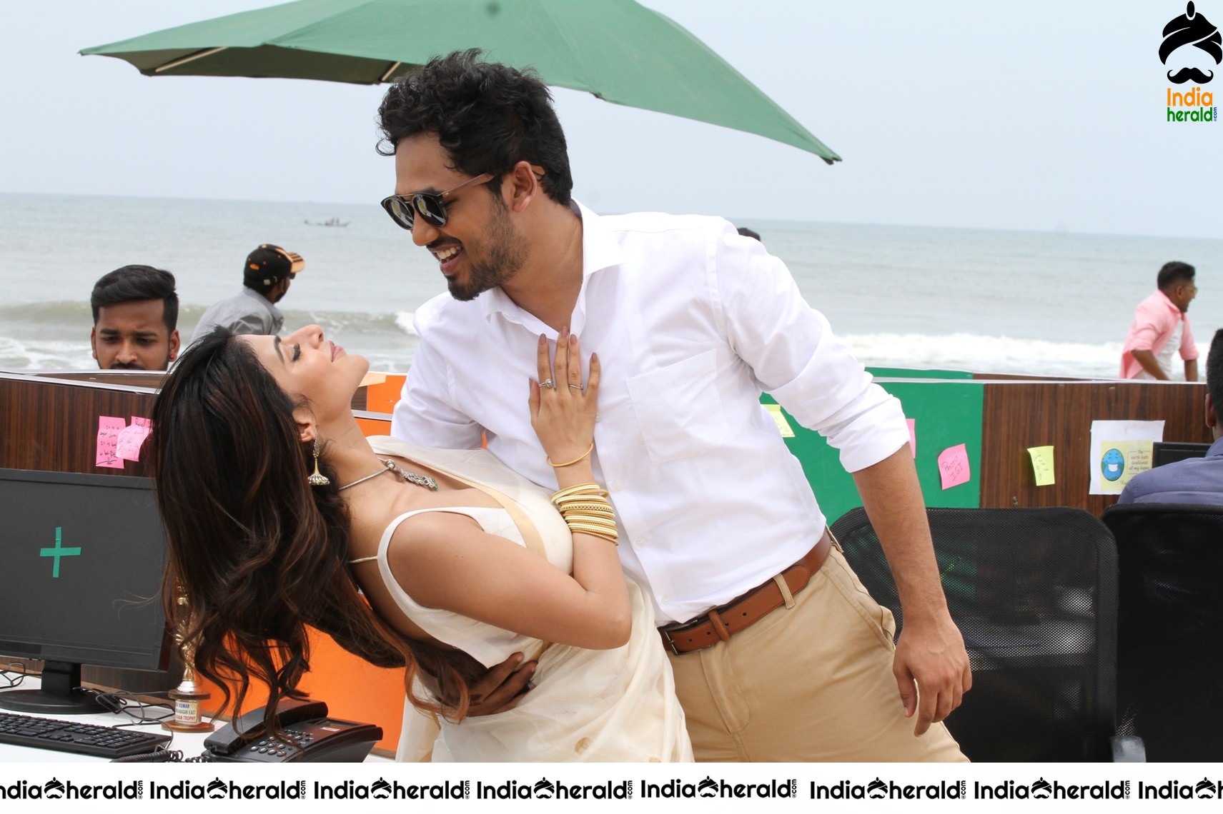 Naan Sirithaal Tamil Movie Stills