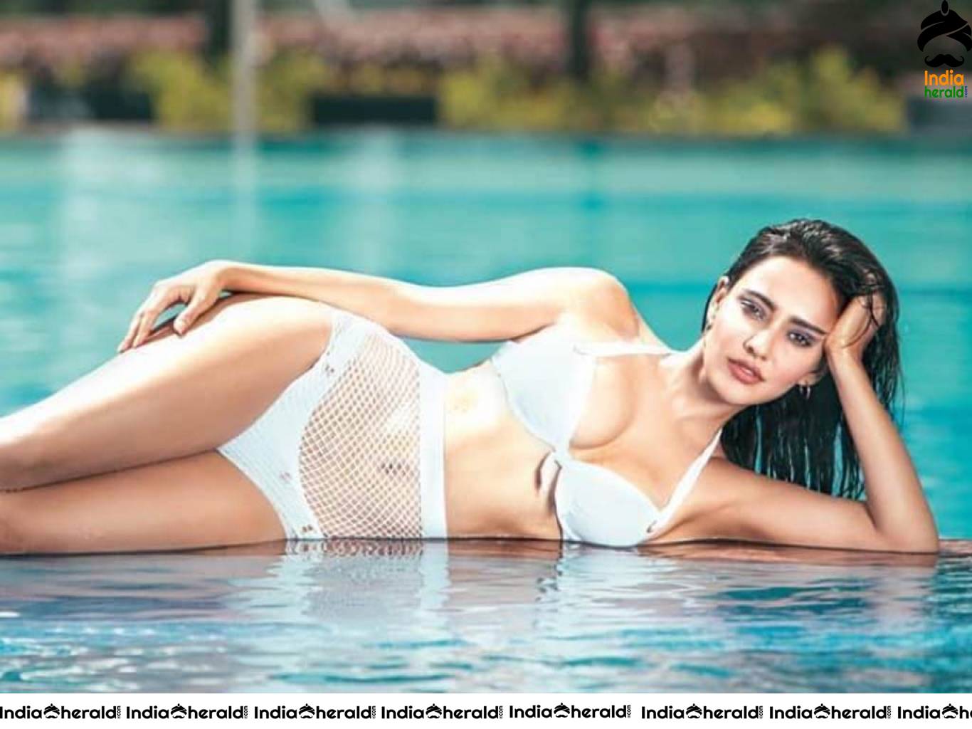 Neha Sharma Latest Hot HD Wallpapers Set 1