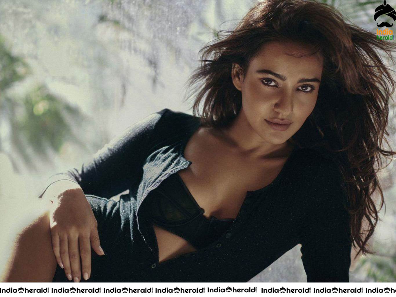 Neha Sharma Latest Hot HD Wallpapers Set 1