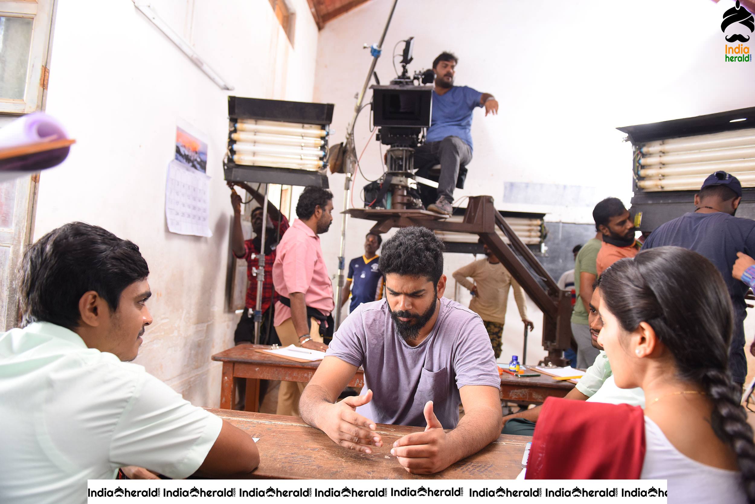 Ninaivo Oru Paravai Movie Stills