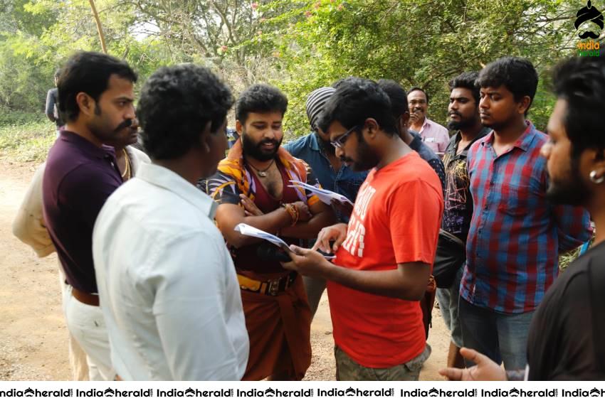 Pallu Padama Paathuka Tamil Adults Comedy Movie Photos Set 2