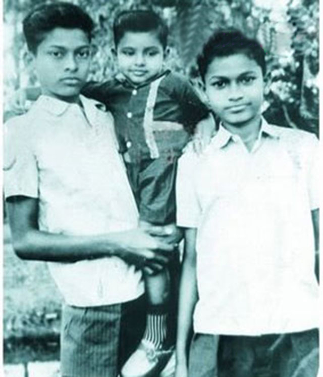 Pawan Kalyan and Chiranjeevi Rare Unseen Photo Stills