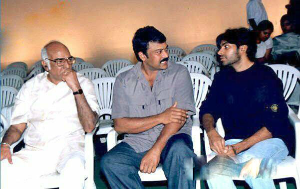 Pawan Kalyan and Chiranjeevi Rare Unseen Photo Stills