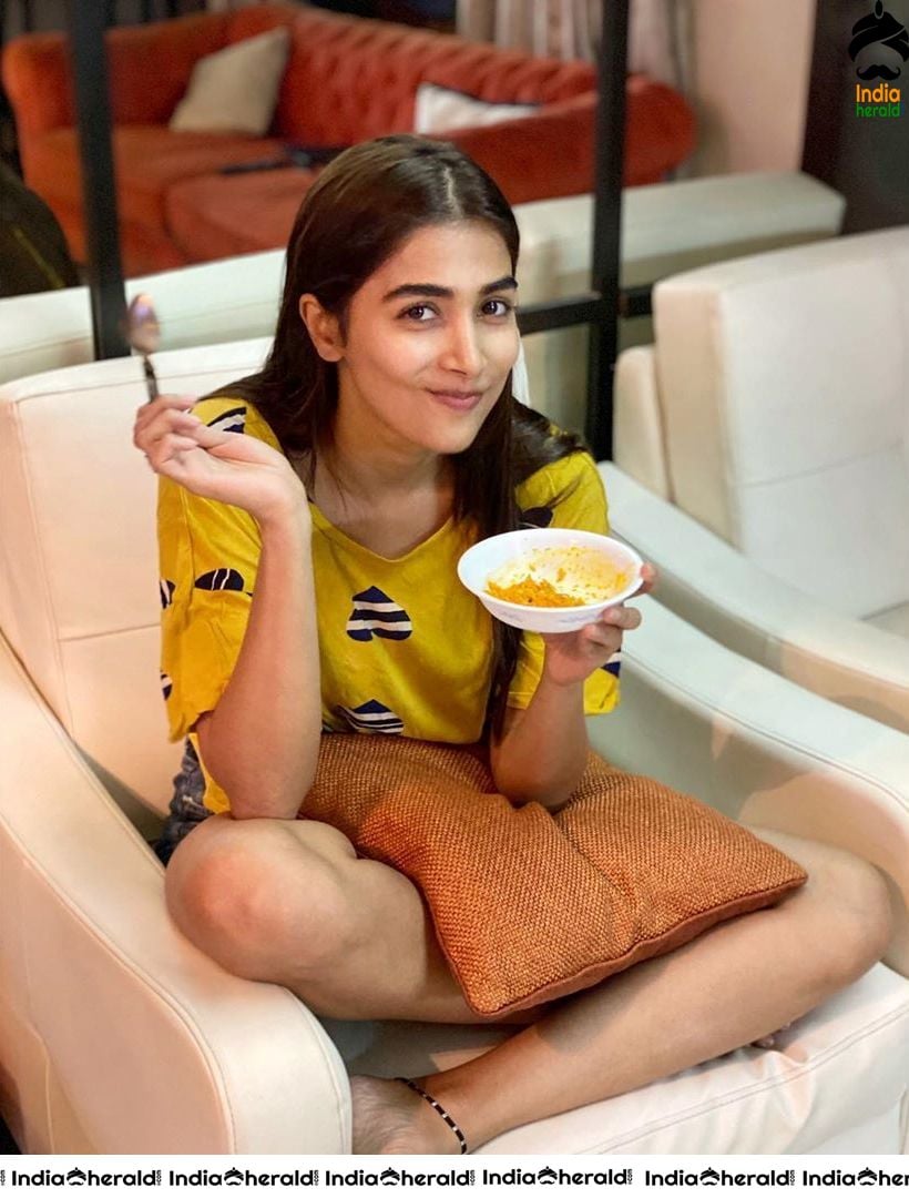 Pooja Hegde Hot and Cute Latest Photos Collection Set 1