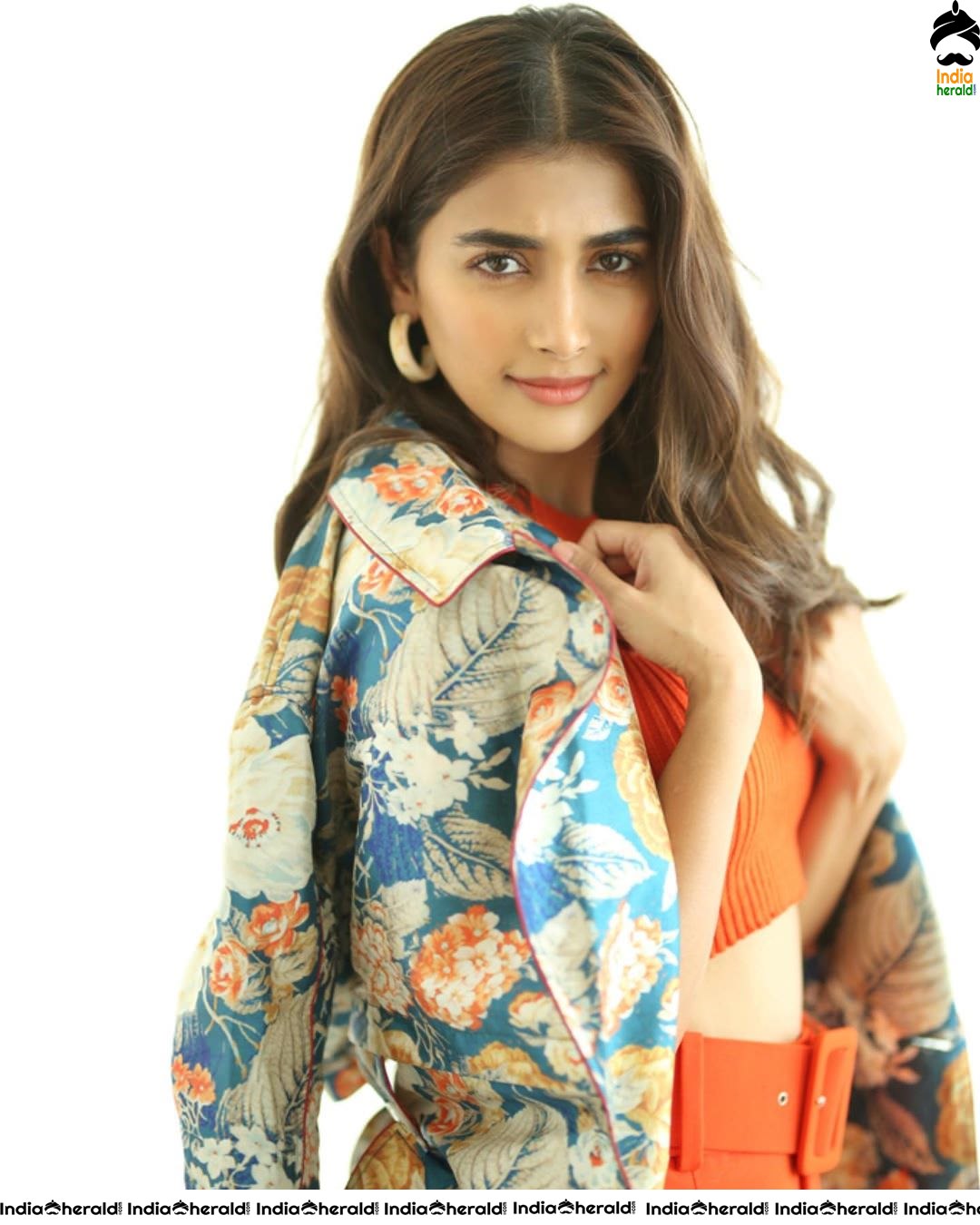 Pooja Hegde Hot and Cute Latest Photos Collection Set 2