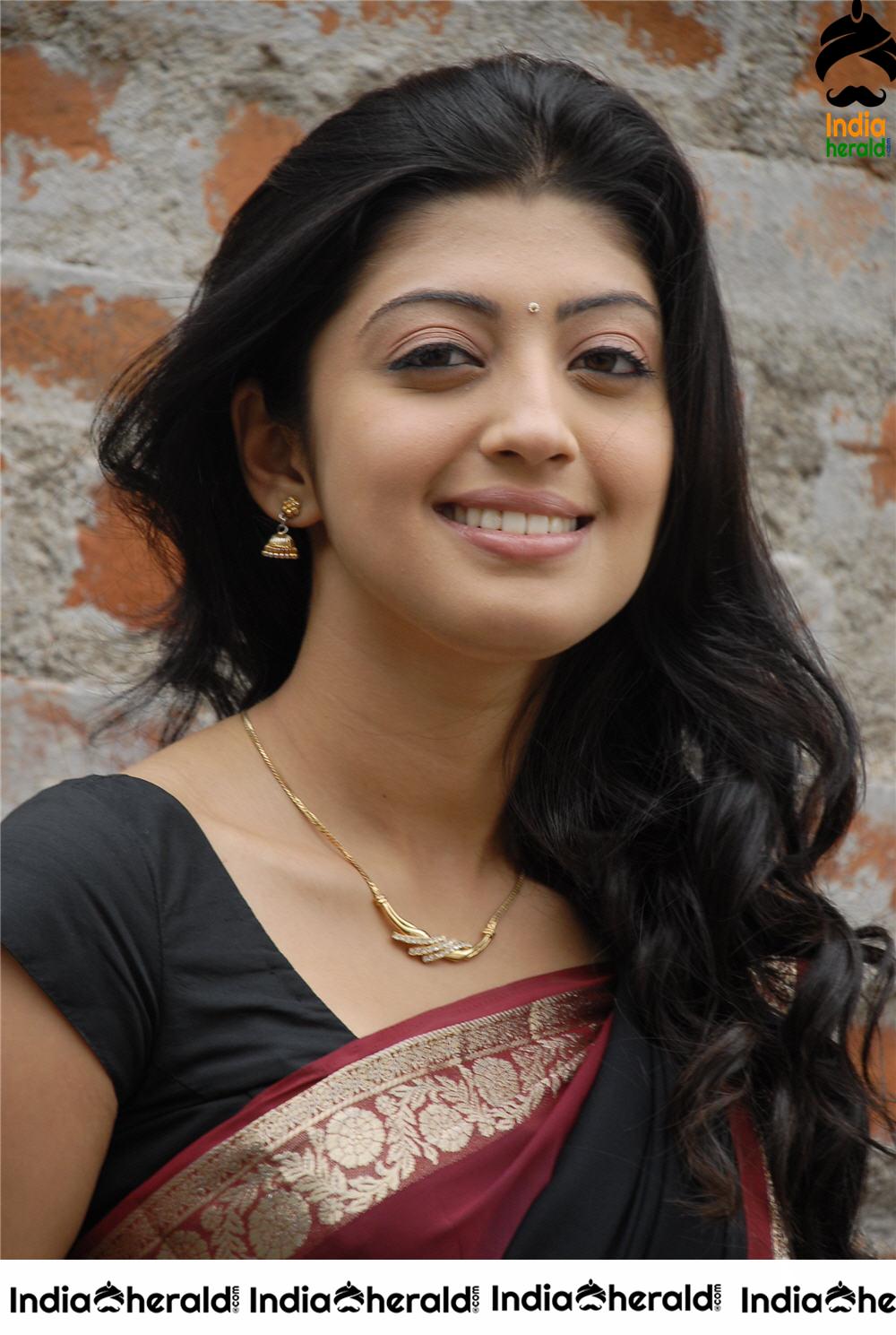 Pranitha Subash Unseen Hot Stills Collection in Saree Set 2