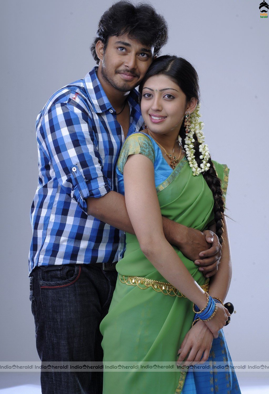 Pranitha Unseen Rare Hot Photos from her Debut movie in Sandalwood Set 2