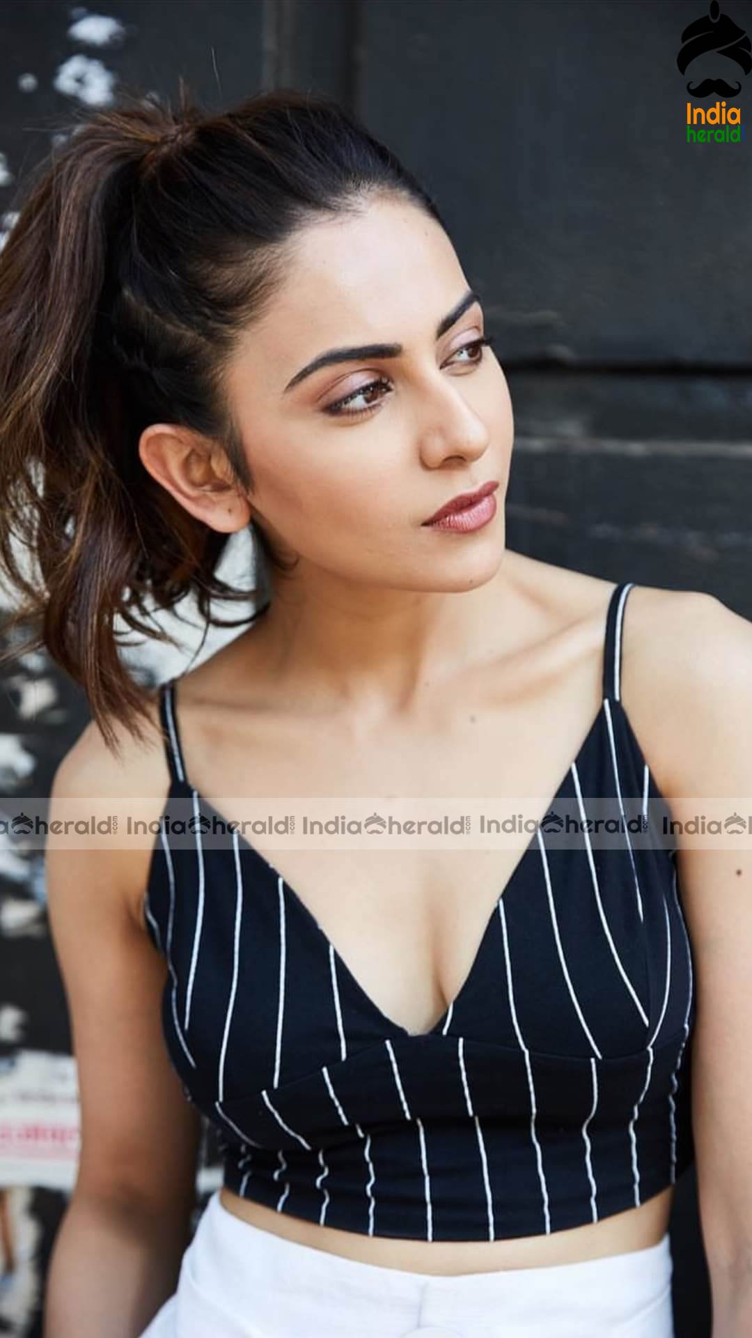 Rakul Preet Ravishing Hot Photos in various Sexy Dresses to erect your mood Set 5