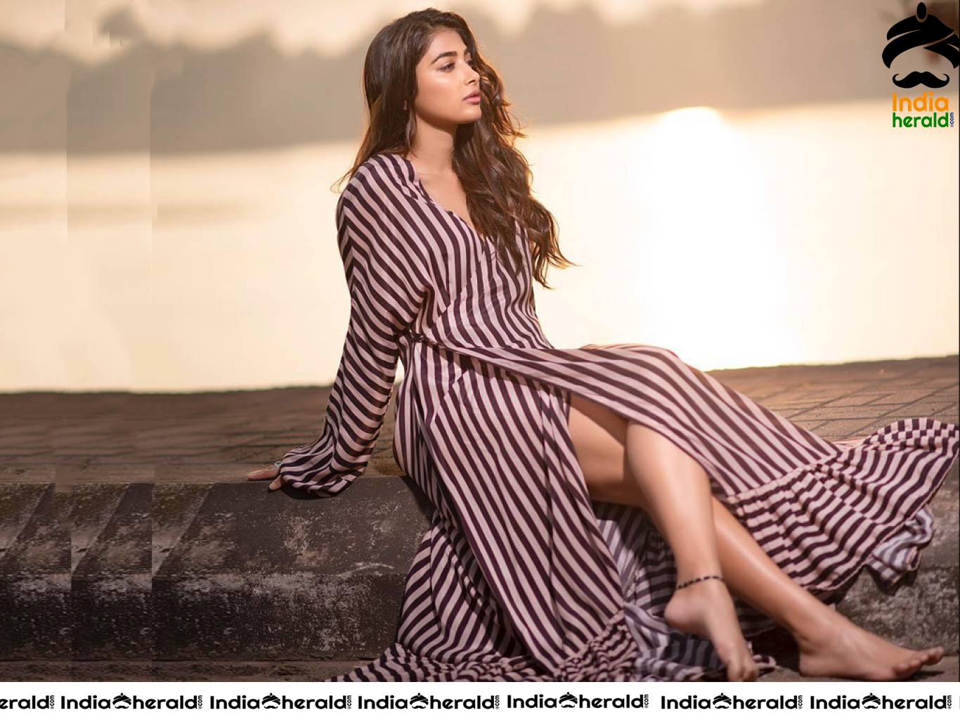 Rare and Unseen Hot Photos of Pooja Hegde as her 29th Birthday Special Set 1