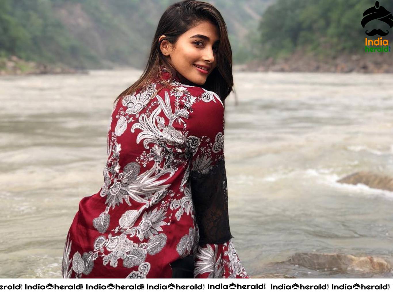 Rare and Unseen Hot Photos of Pooja Hegde as her 29th Birthday Special Set 2