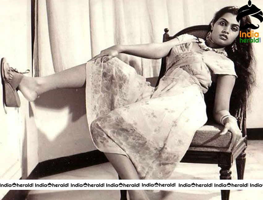 Rare And Unseen Old Photos Of Actress Silk Smitha Set 3