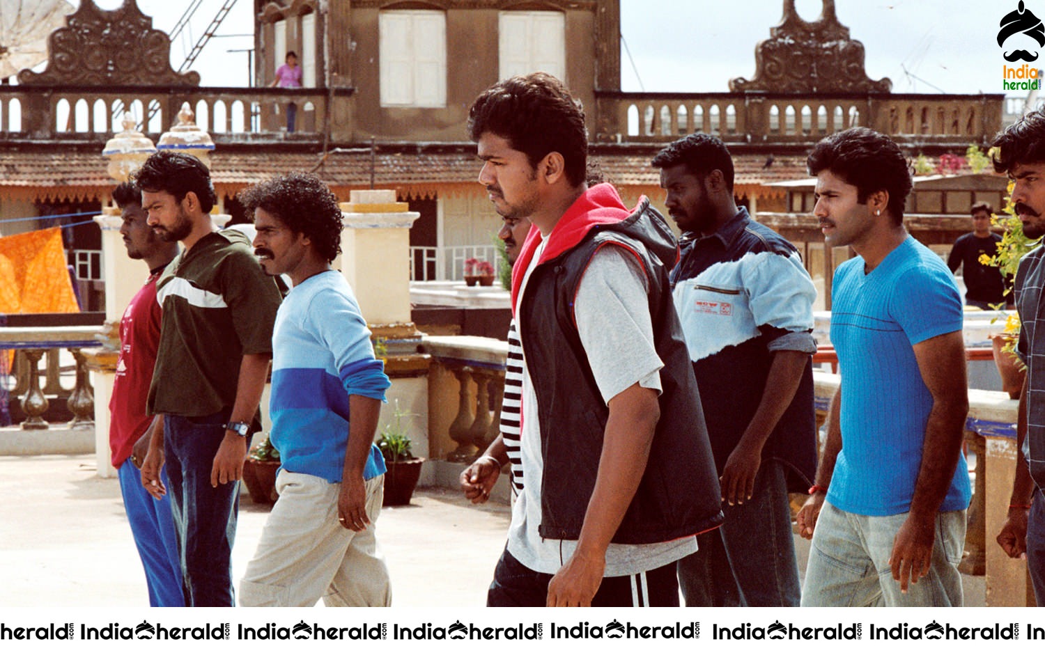 Rare and Unseen Photos of 2004 Blockbuster Okkadu Remake featuring Vijay and Trisha Set 1